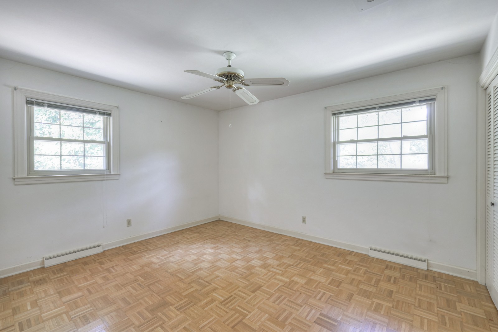 Image 18 of 35 For 9300 161st Street