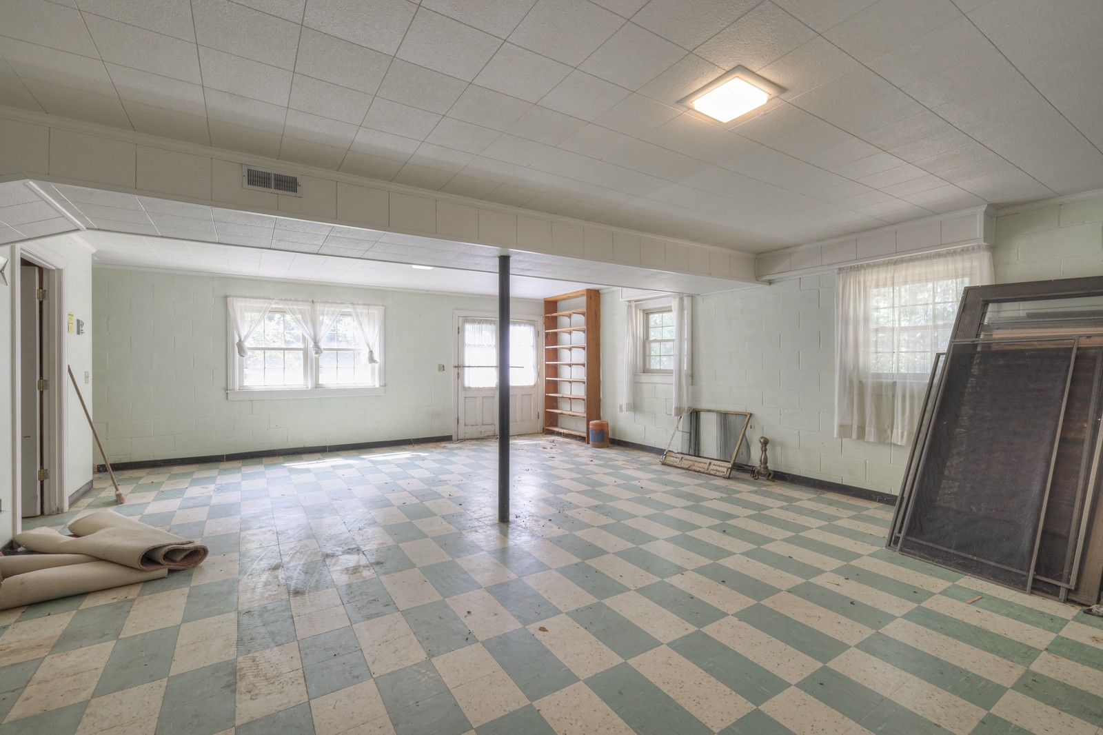 Image 27 of 35 For 9300 161st Street