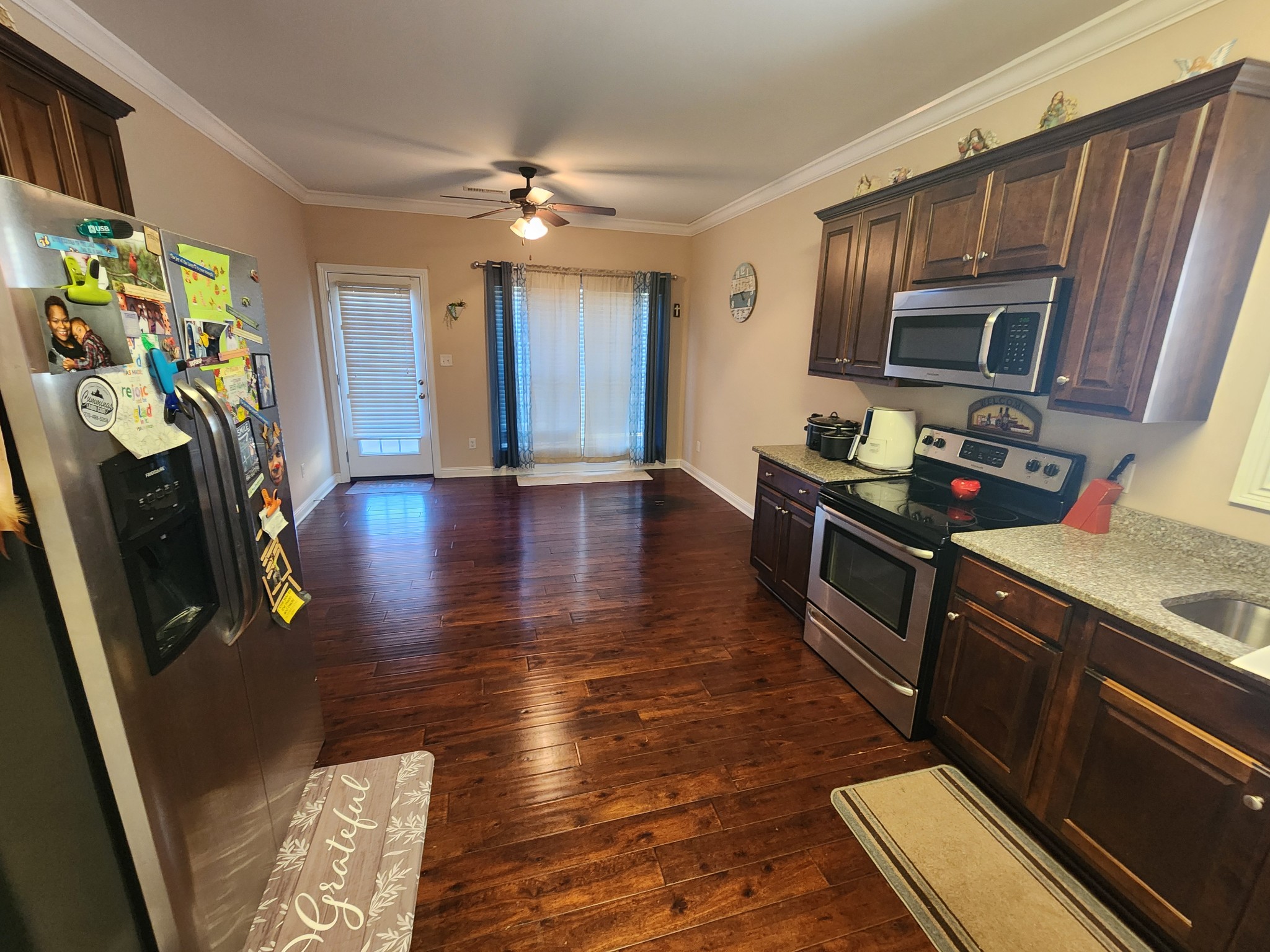 Listing photo id 12 for 3 Washington Street
