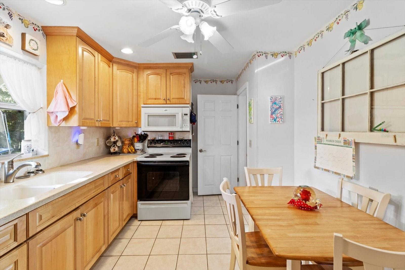 Listing photo id 16 for 3 Washington Street