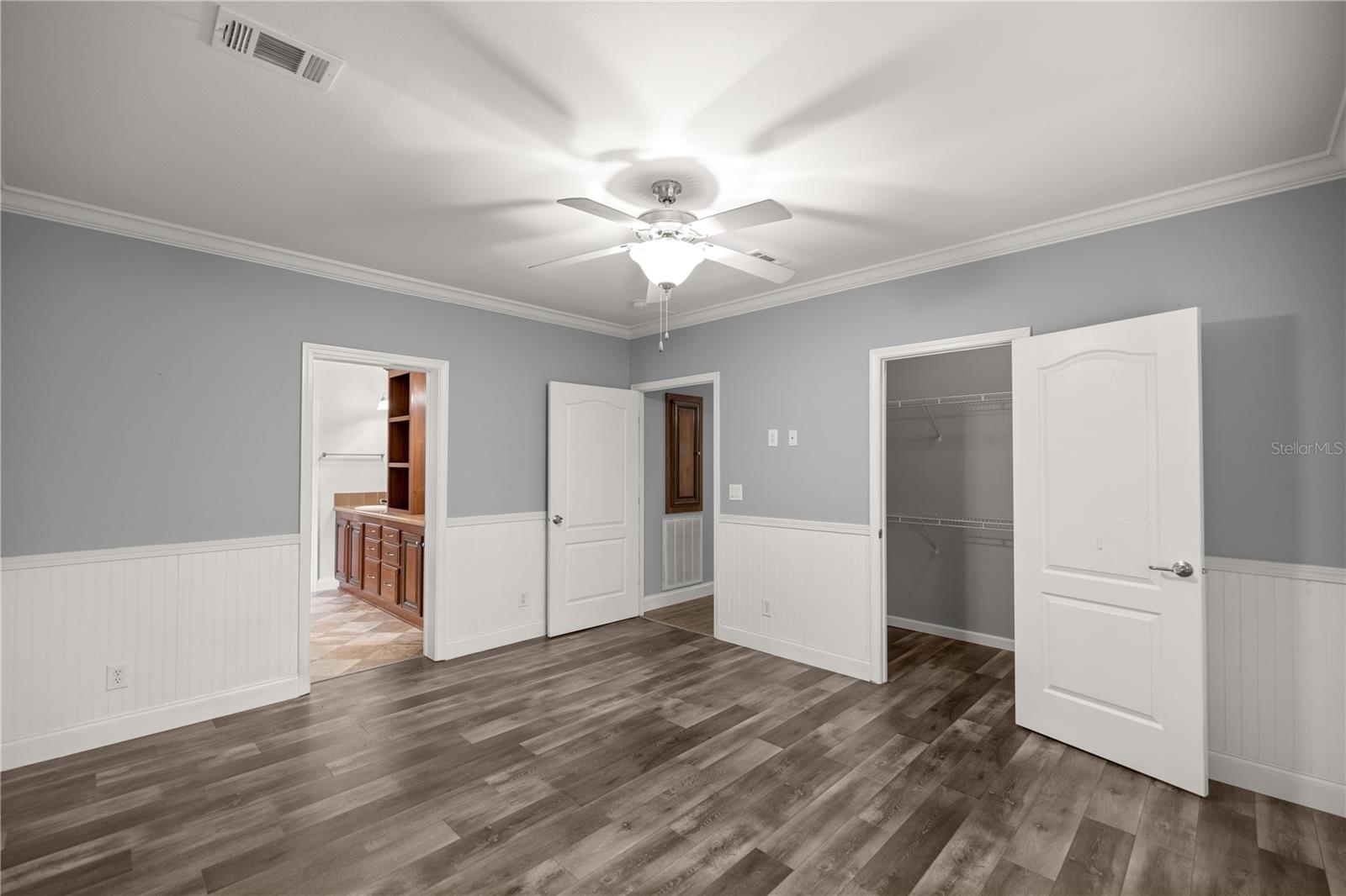 Image 16 of 42 For 11590 52nd Street