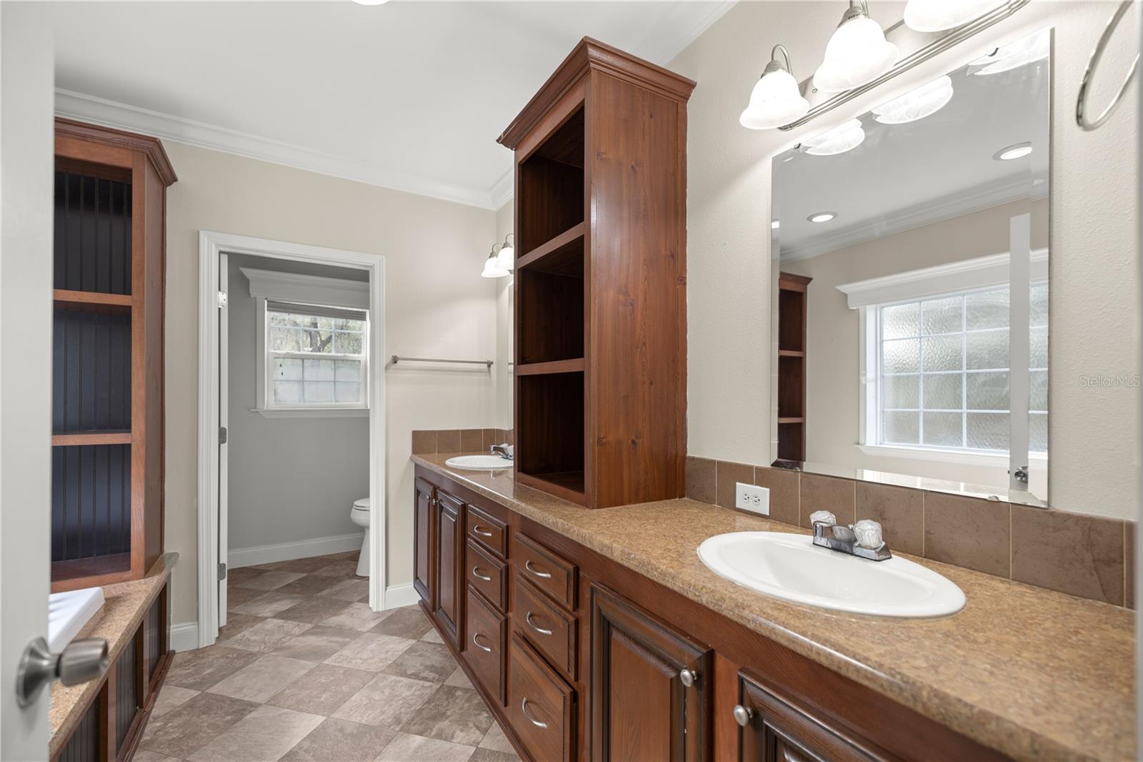Image 18 of 42 For 11590 52nd Street