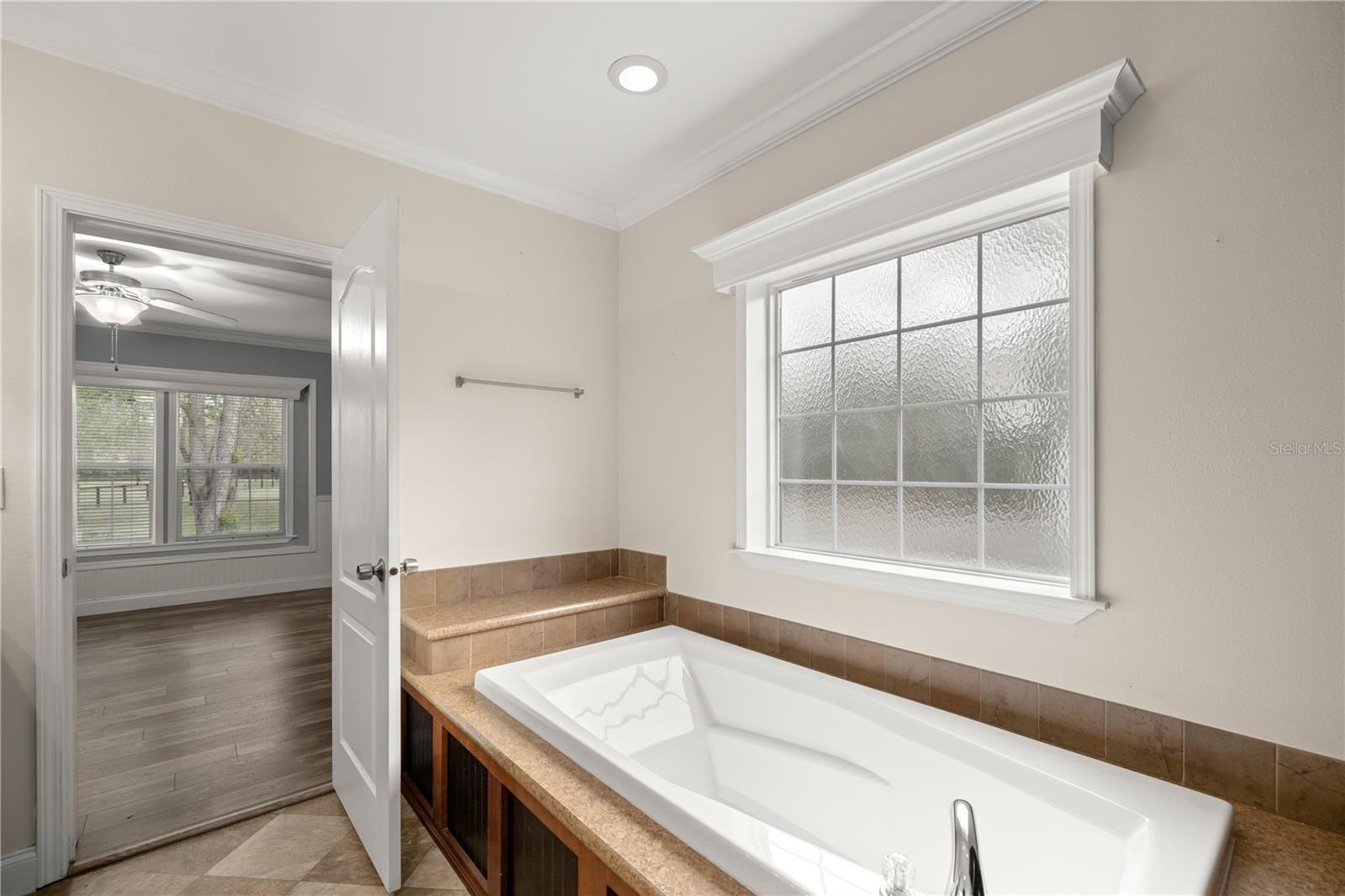 Image 19 of 42 For 11590 52nd Street