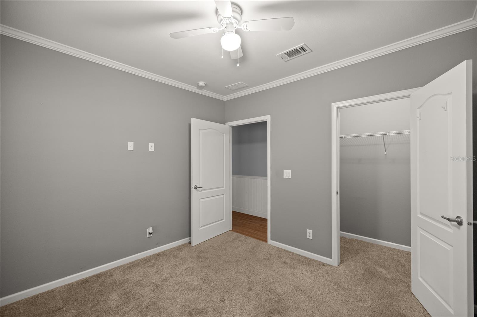 Image 23 of 42 For 11590 52nd Street