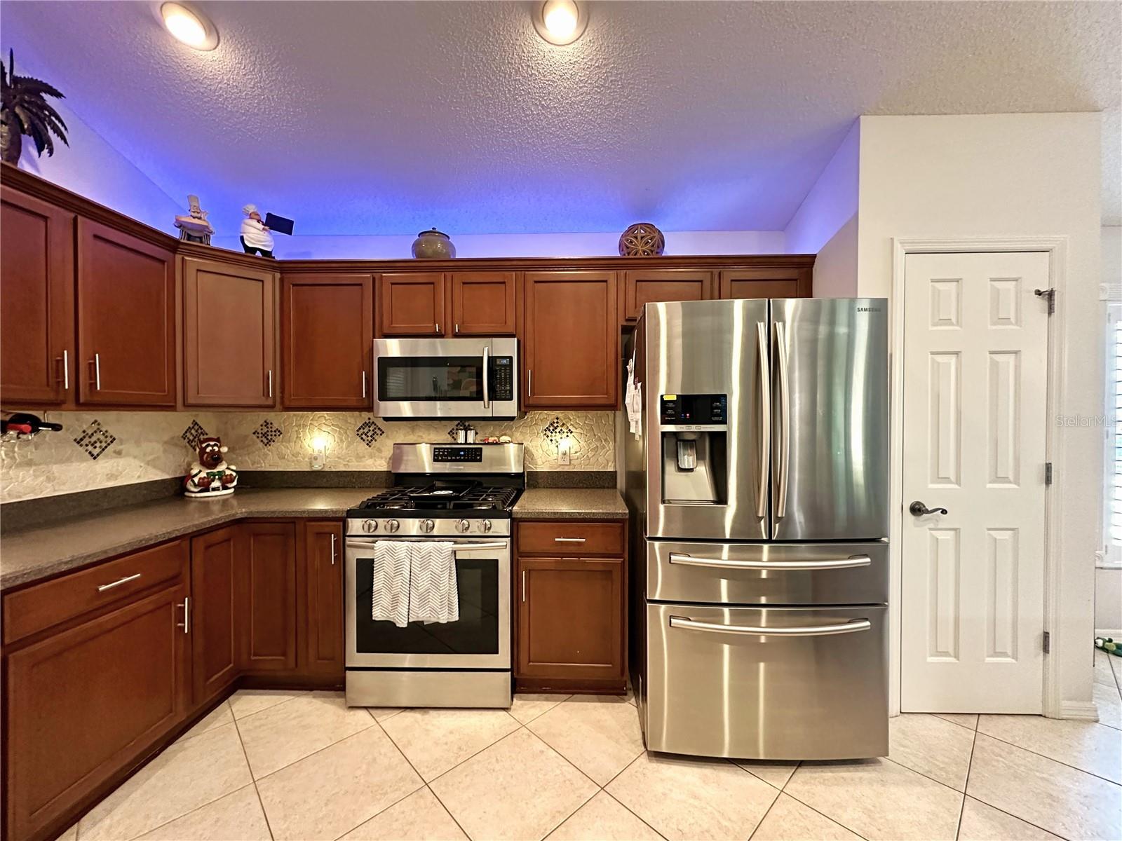 Image 11 of 42 For 867 Castleberry Circle