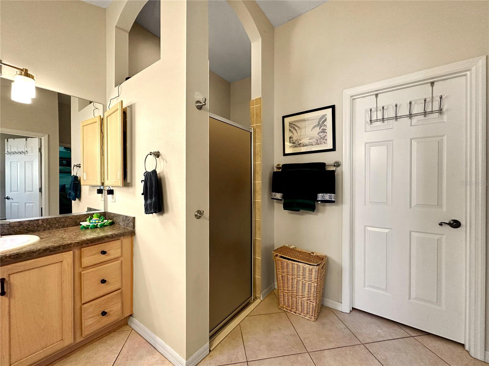 Image 18 of 42 For 867 Castleberry Circle