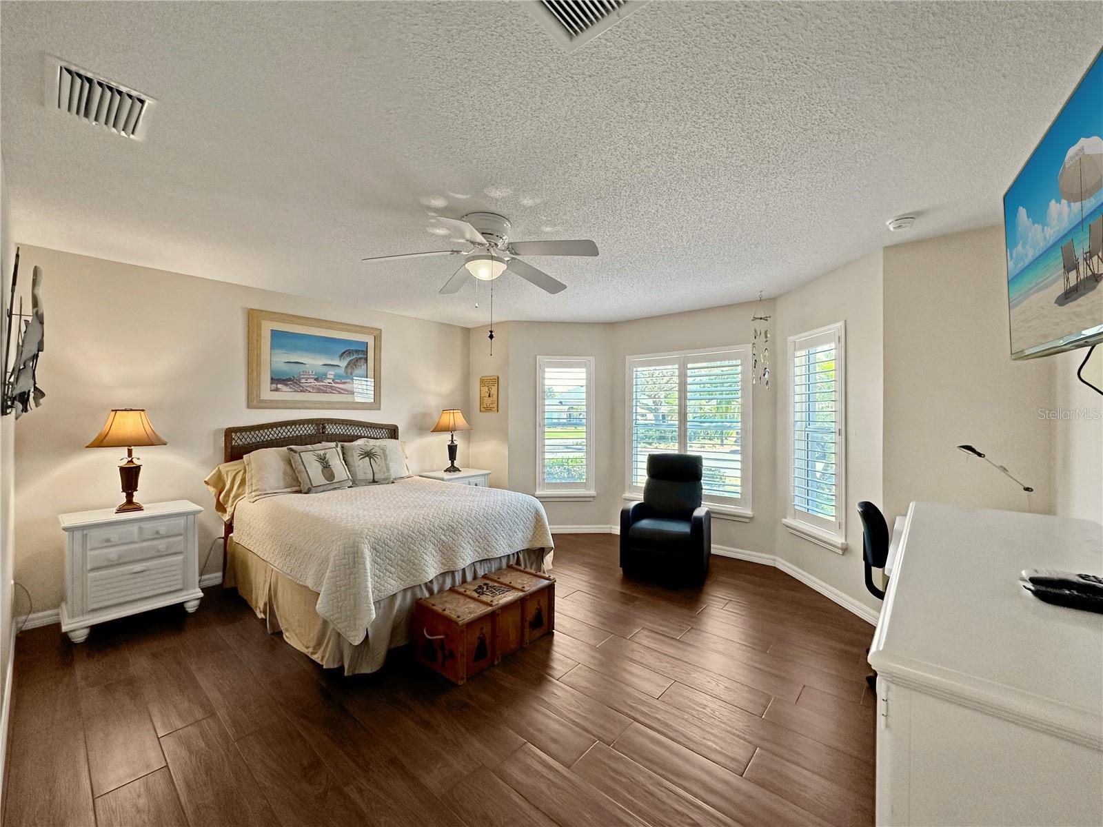 Image 22 of 42 For 867 Castleberry Circle