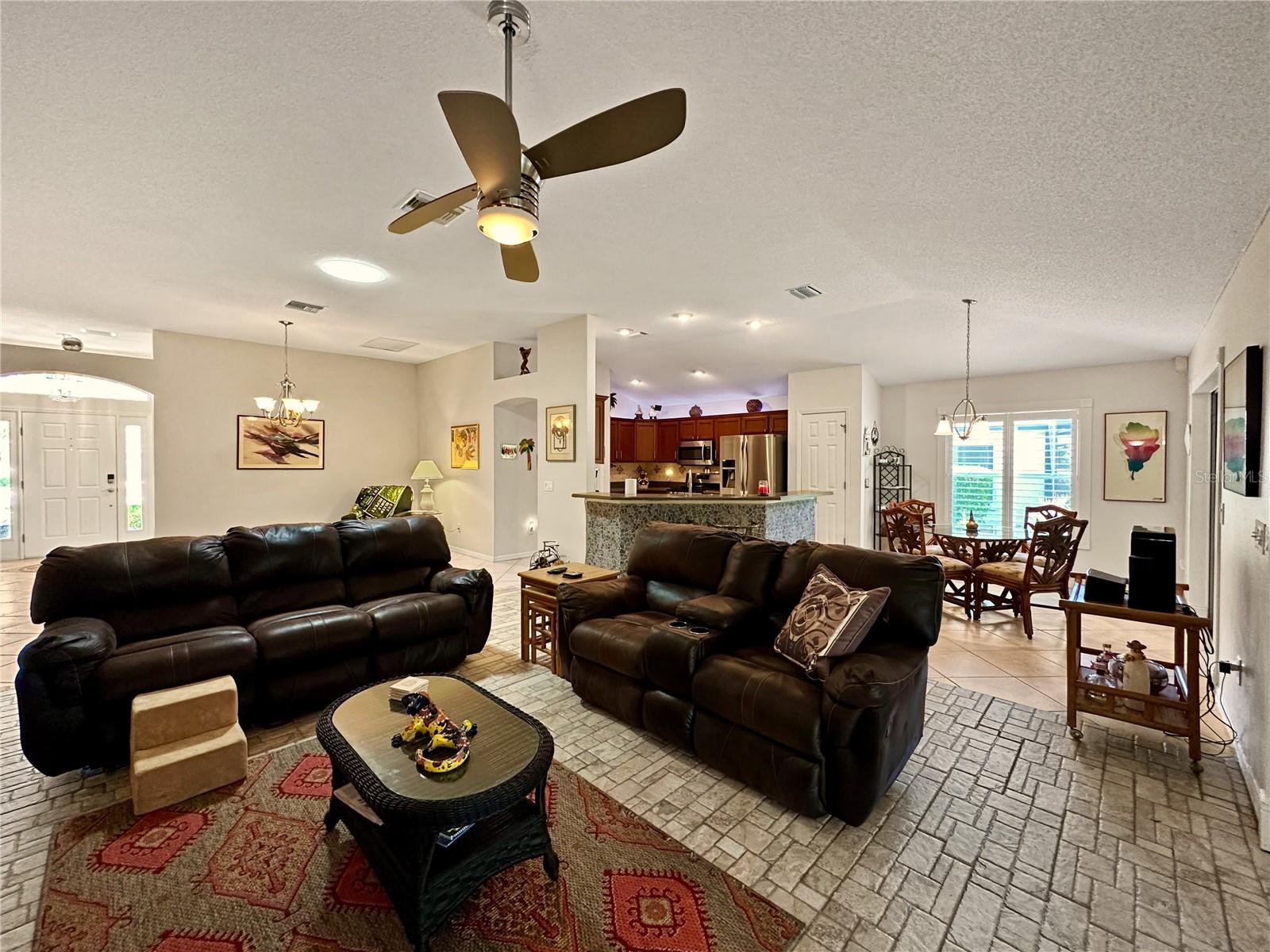 Image 5 of 42 For 867 Castleberry Circle