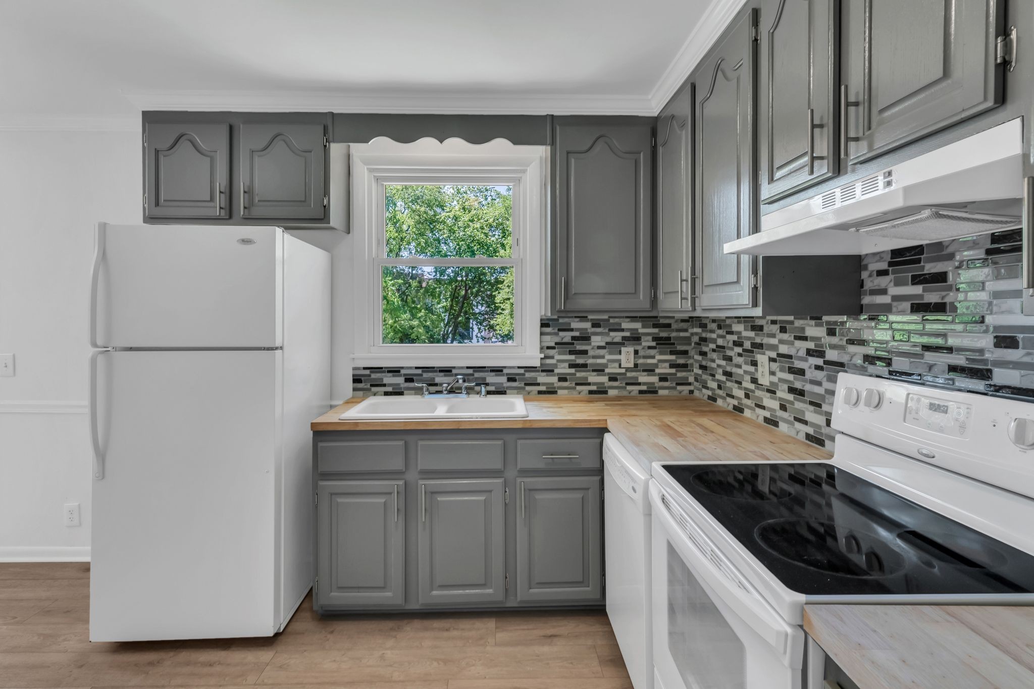 Image 12 of 32 For 1008 Silver Springs Boulevard