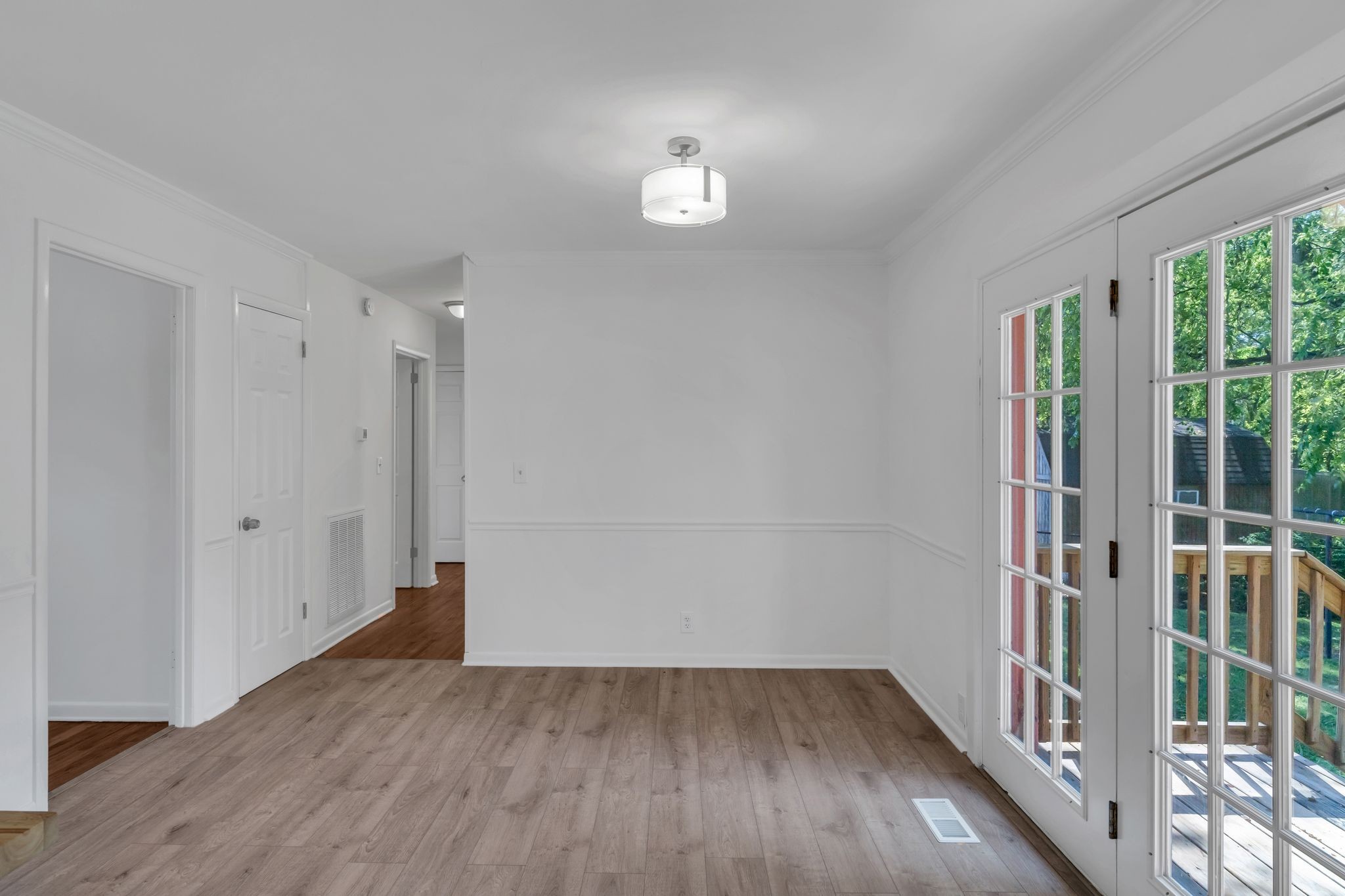 Image 14 of 32 For 1008 Silver Springs Boulevard
