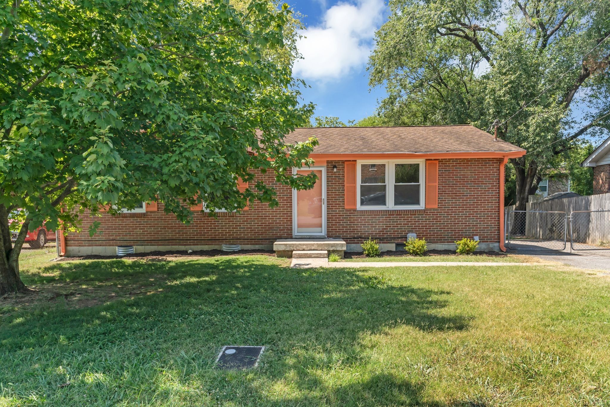 Image 2 of 32 For 1008 Silver Springs Boulevard