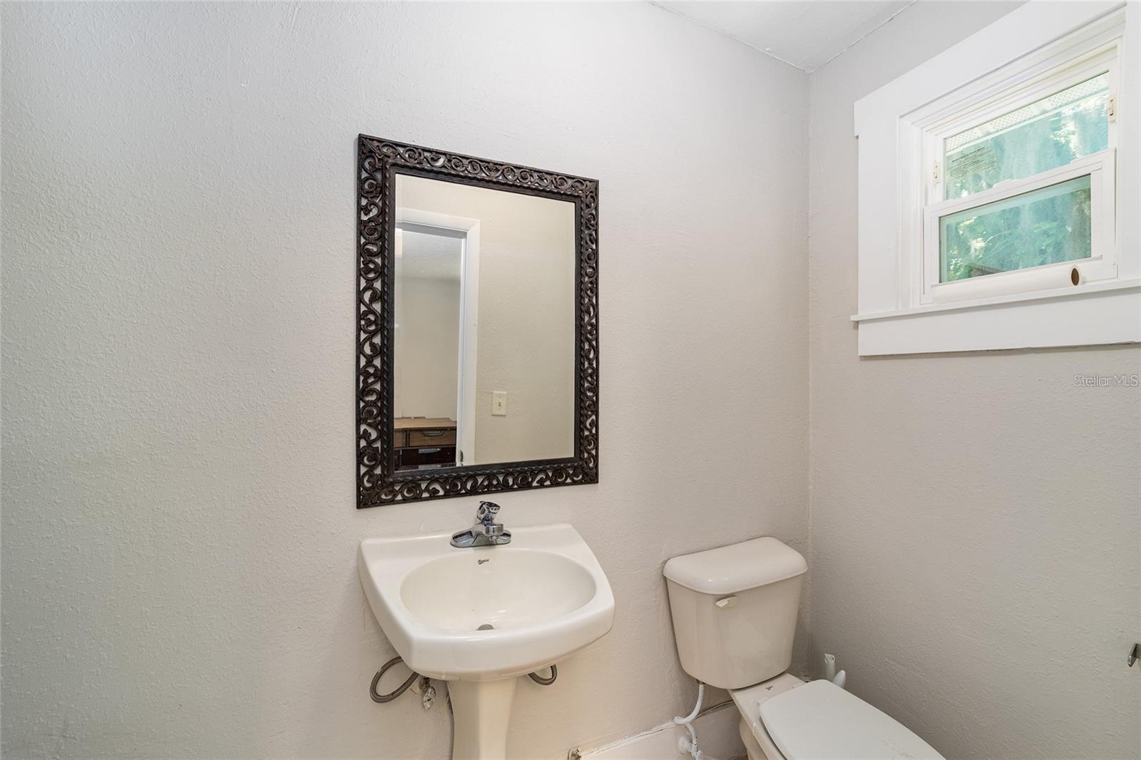 Image 27 of 32 For 1008 Silver Springs Boulevard
