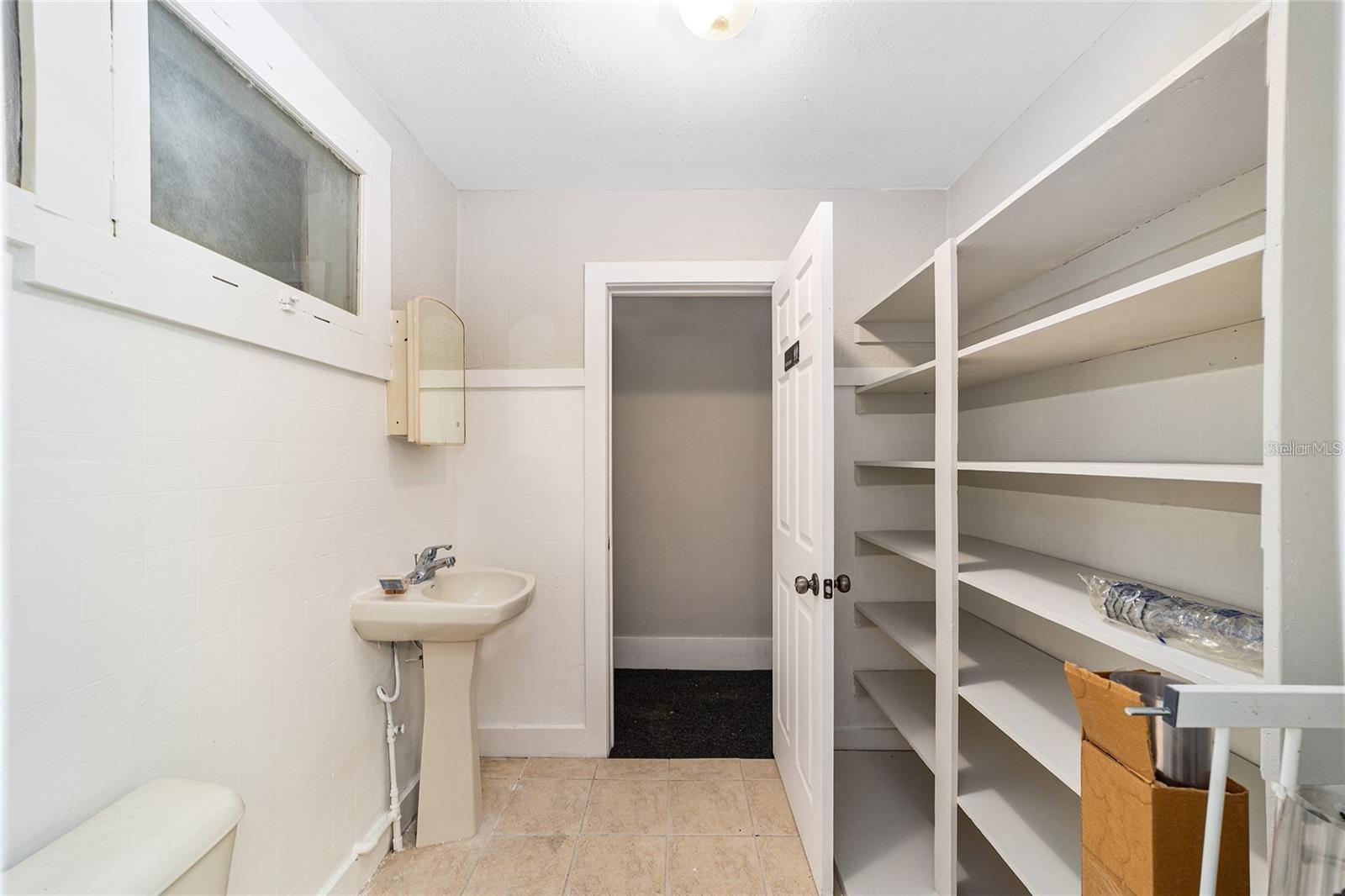 Image 30 of 32 For 1008 Silver Springs Boulevard