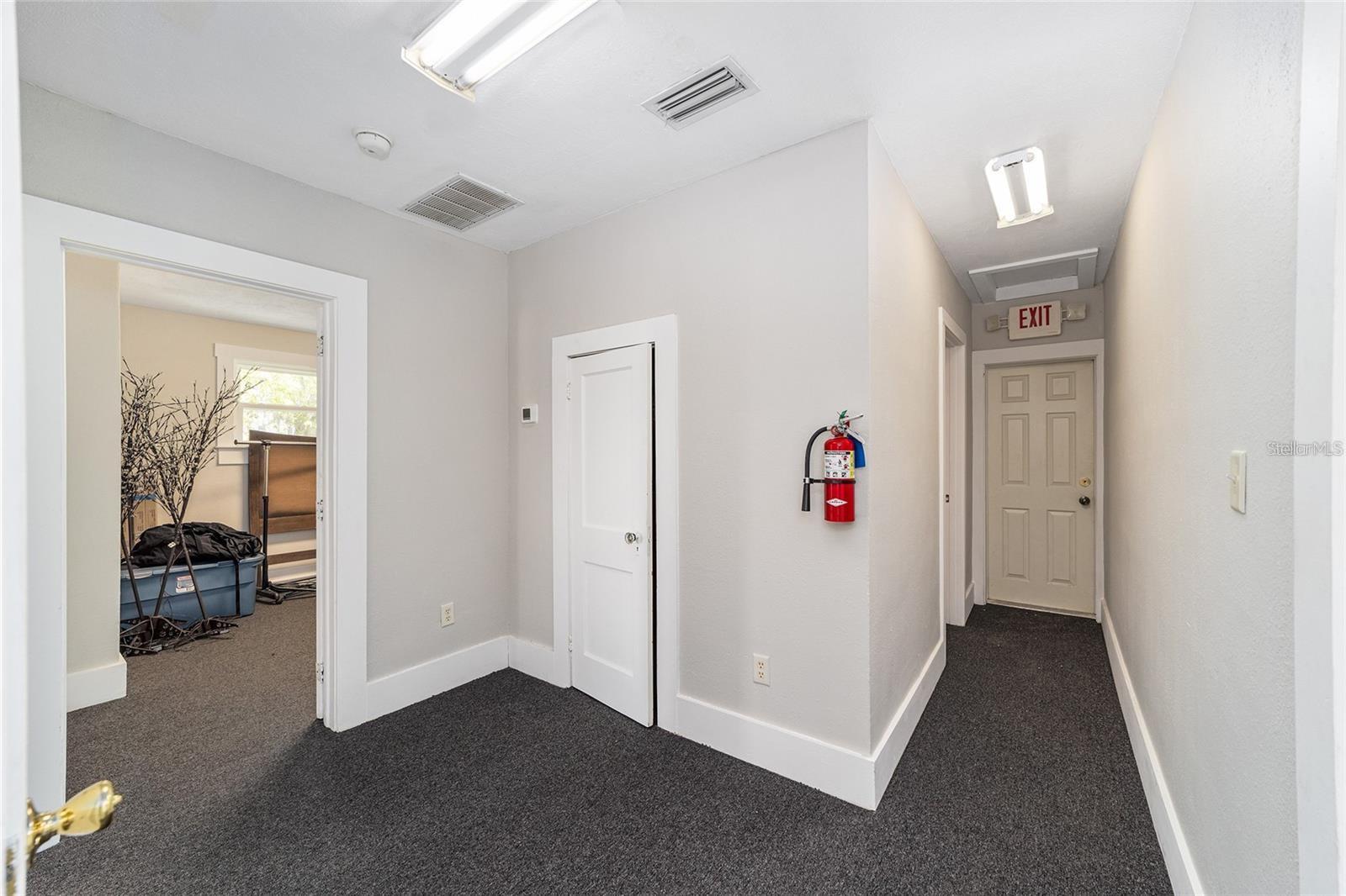 Image 31 of 32 For 1008 Silver Springs Boulevard