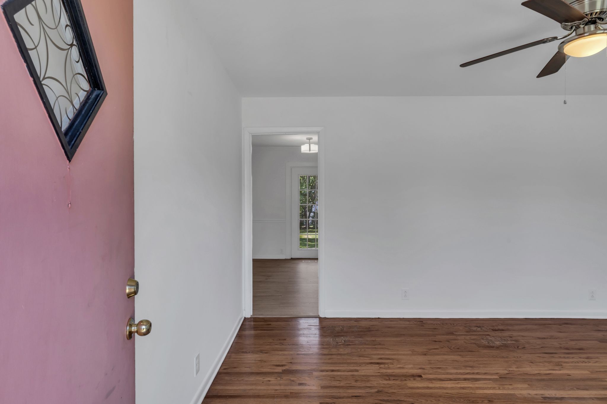 Image 4 of 32 For 1008 Silver Springs Boulevard