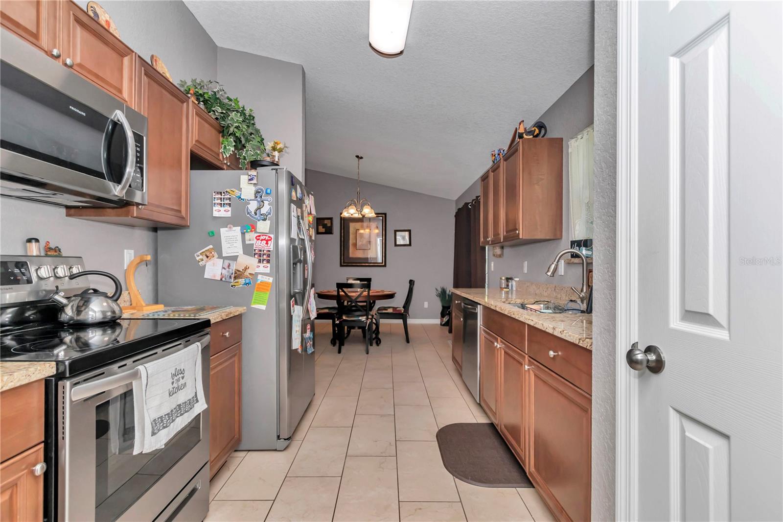 Image 40 of 46 For 5056 61st Avenue