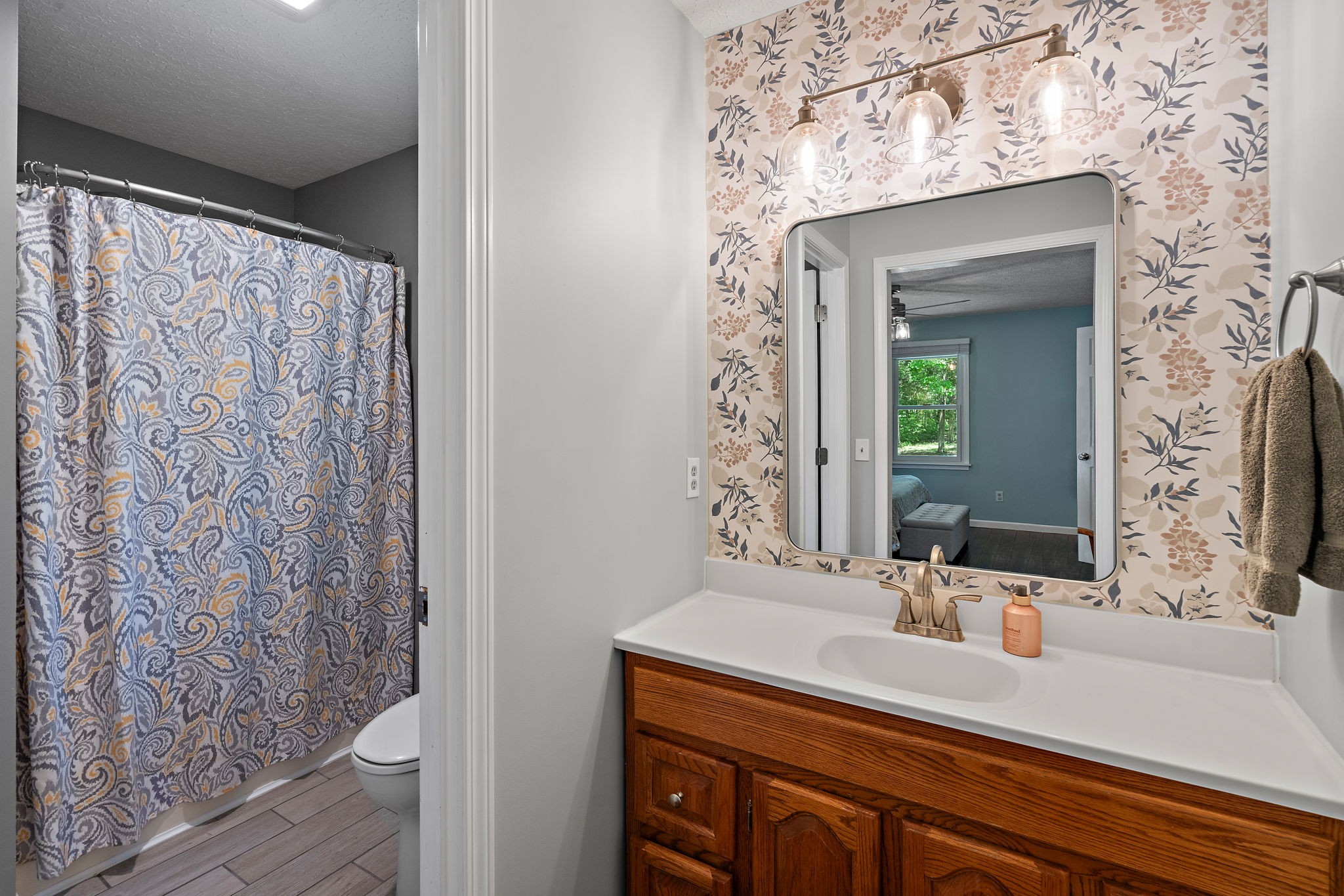 Image 16 of 28 For 137 Juniper Loop