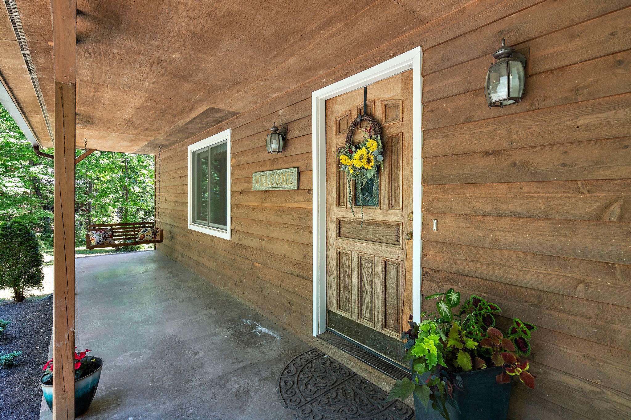 Image 2 of 28 For 137 Juniper Loop