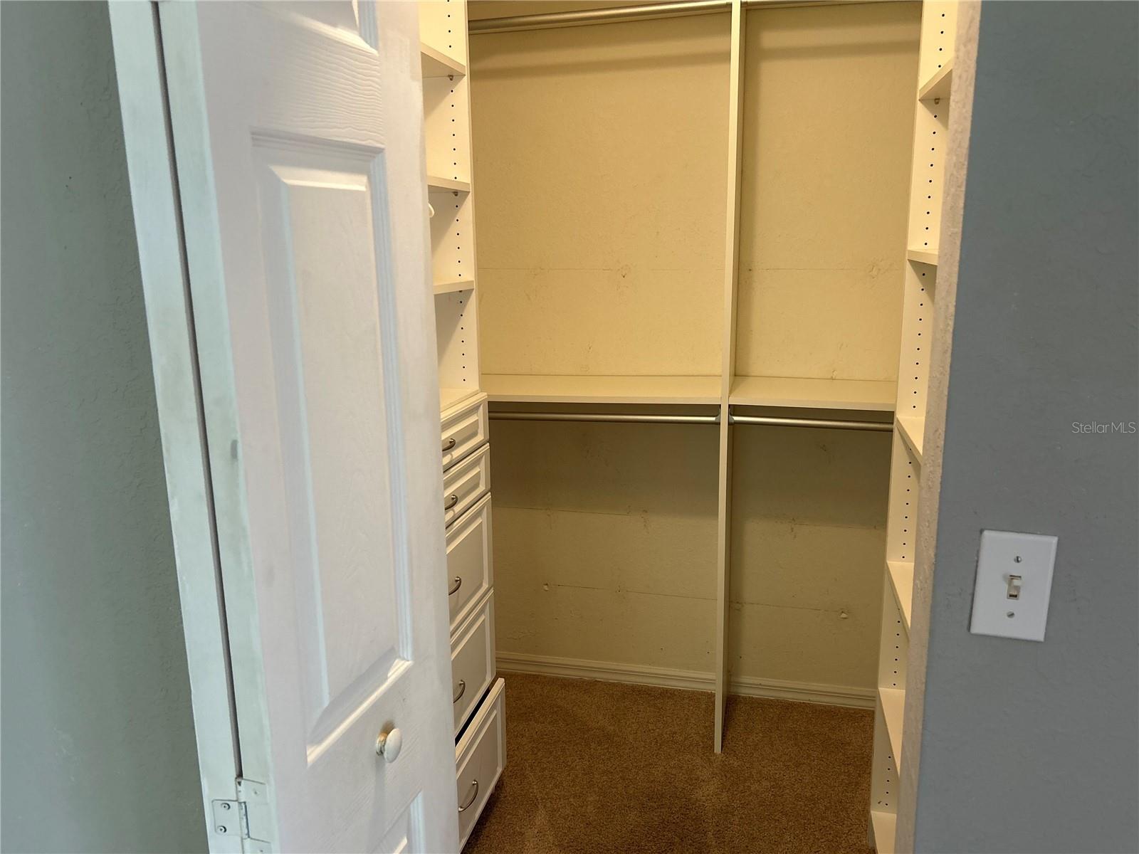 Listing photo id 11 for 11014 73rd Circle