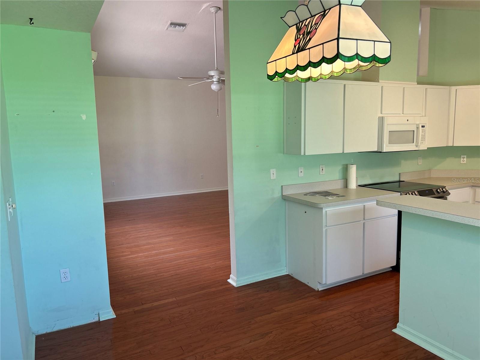 Listing photo id 12 for 11014 73rd Circle