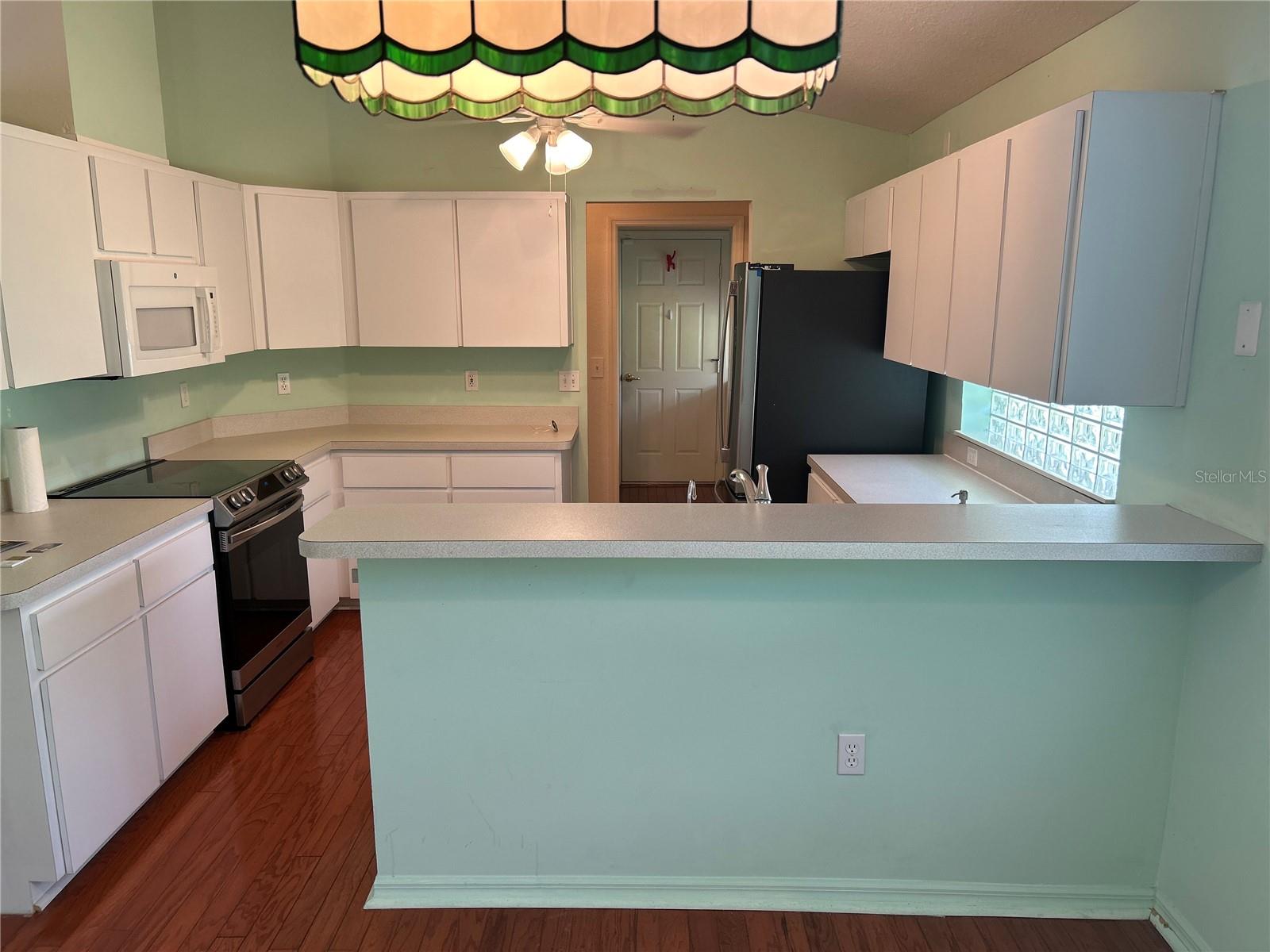 Listing photo id 13 for 11014 73rd Circle