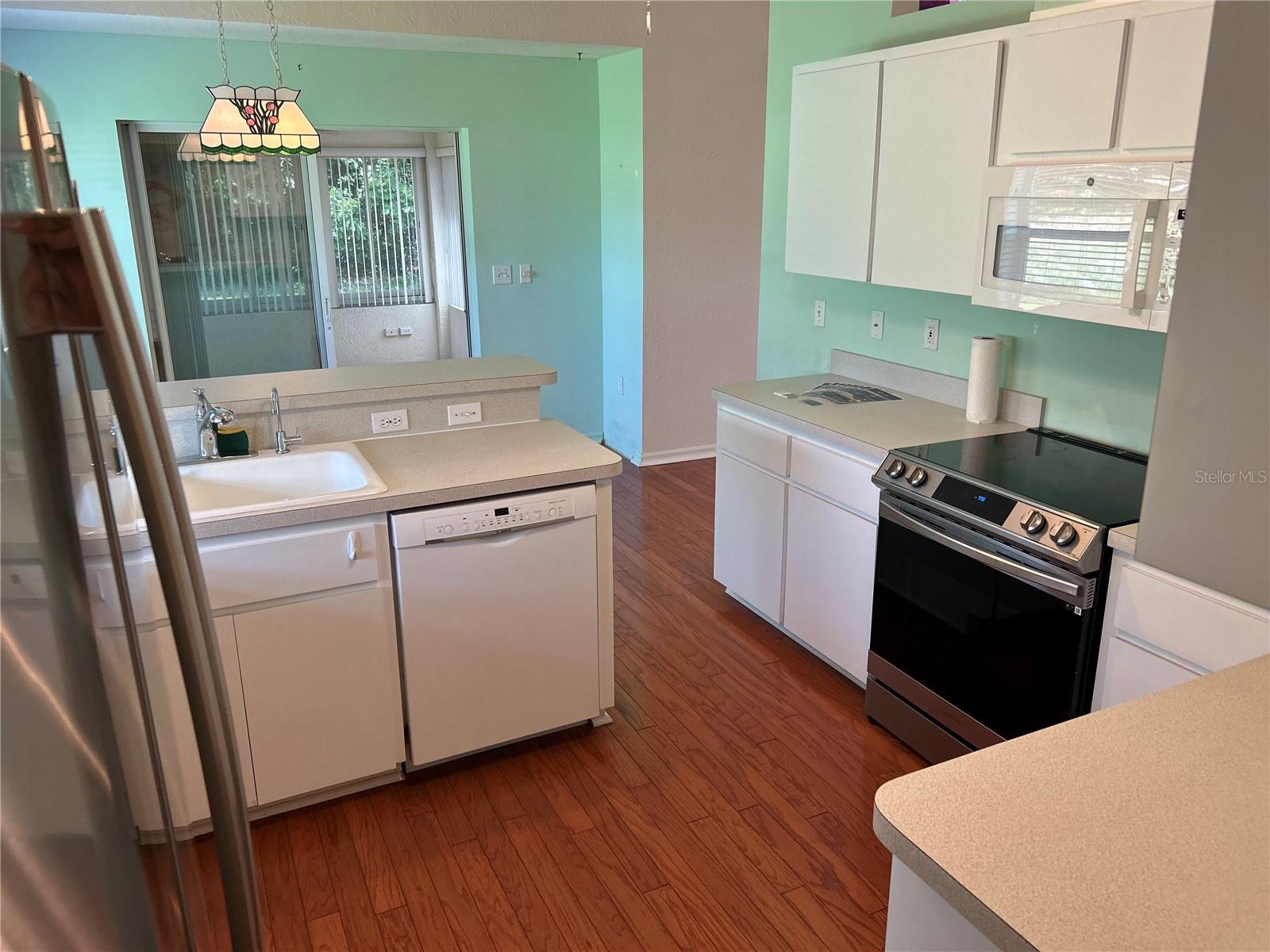 Listing photo id 14 for 11014 73rd Circle