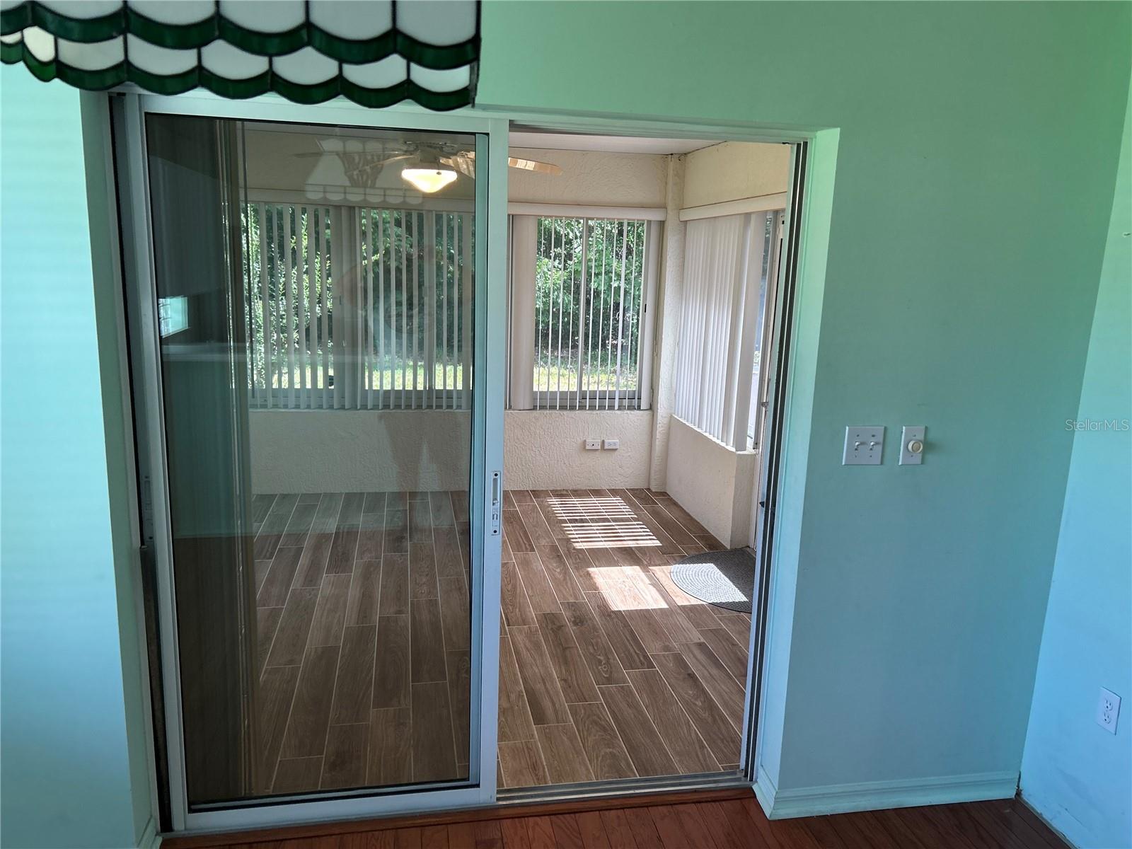 Listing photo id 17 for 11014 73rd Circle