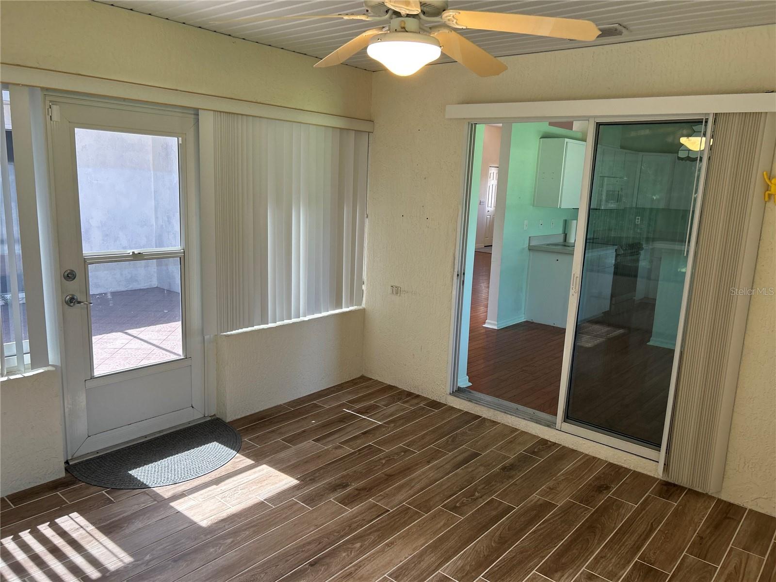 Listing photo id 19 for 11014 73rd Circle