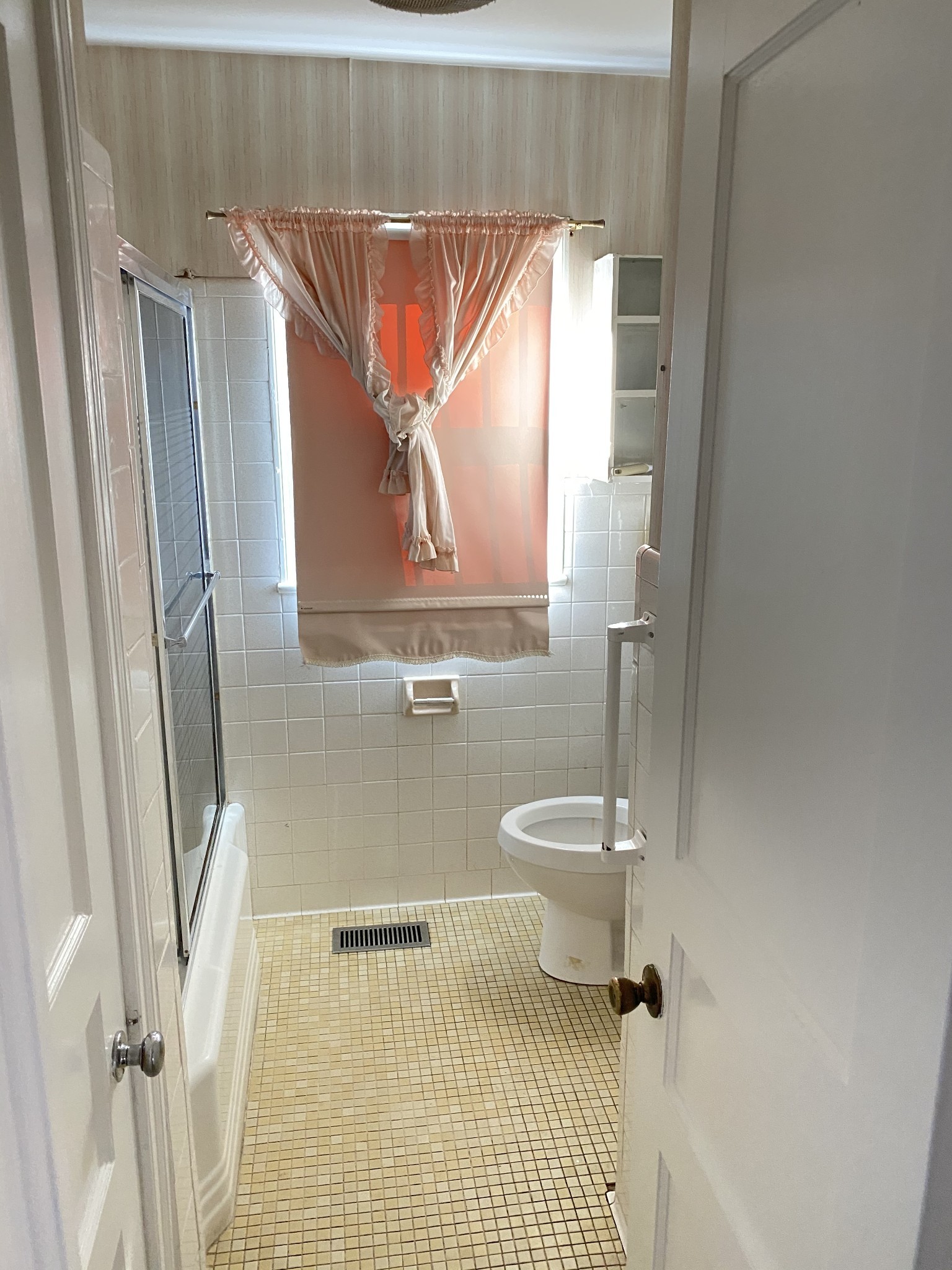 Listing photo id 4 for 11014 73rd Circle