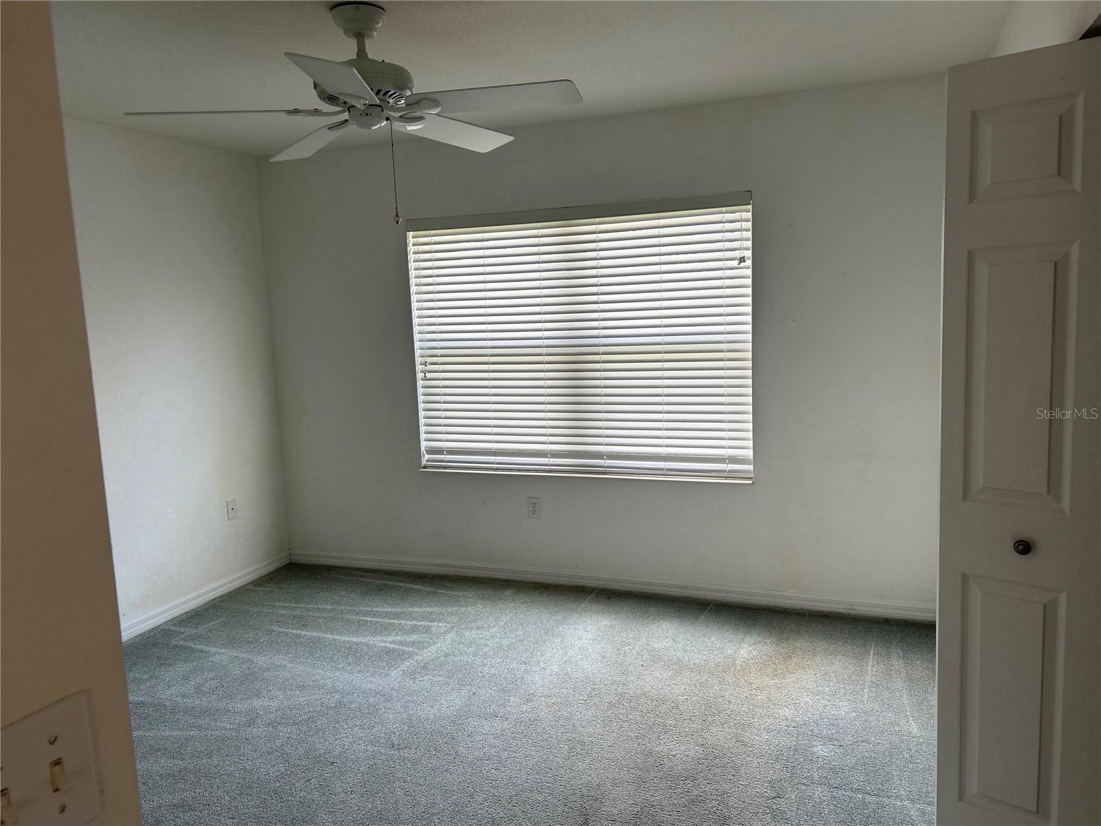 Listing photo id 6 for 11014 73rd Circle