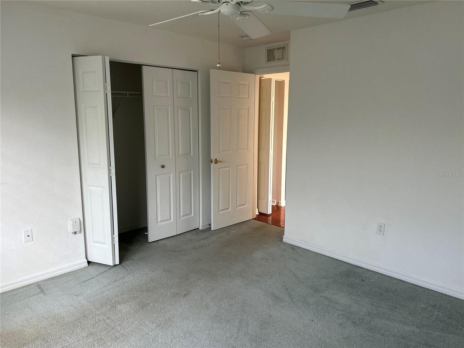 Listing photo id 7 for 11014 73rd Circle