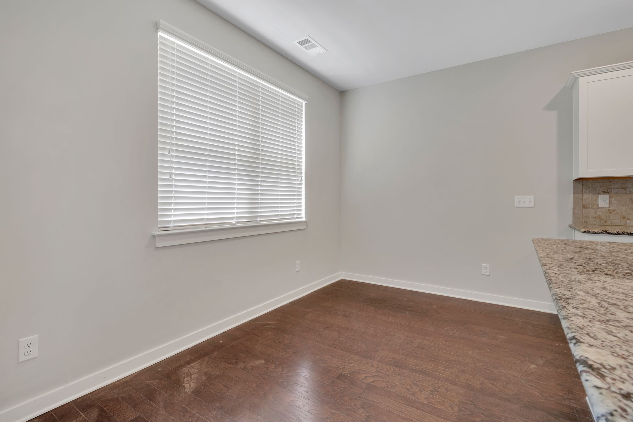 Image 11 of 35 For 2398 50th Avenue