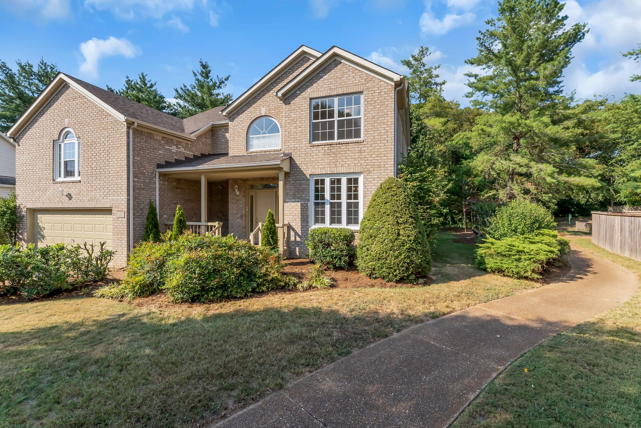 Image 2 of 5 For 207 Pine Avenue 100, 200,