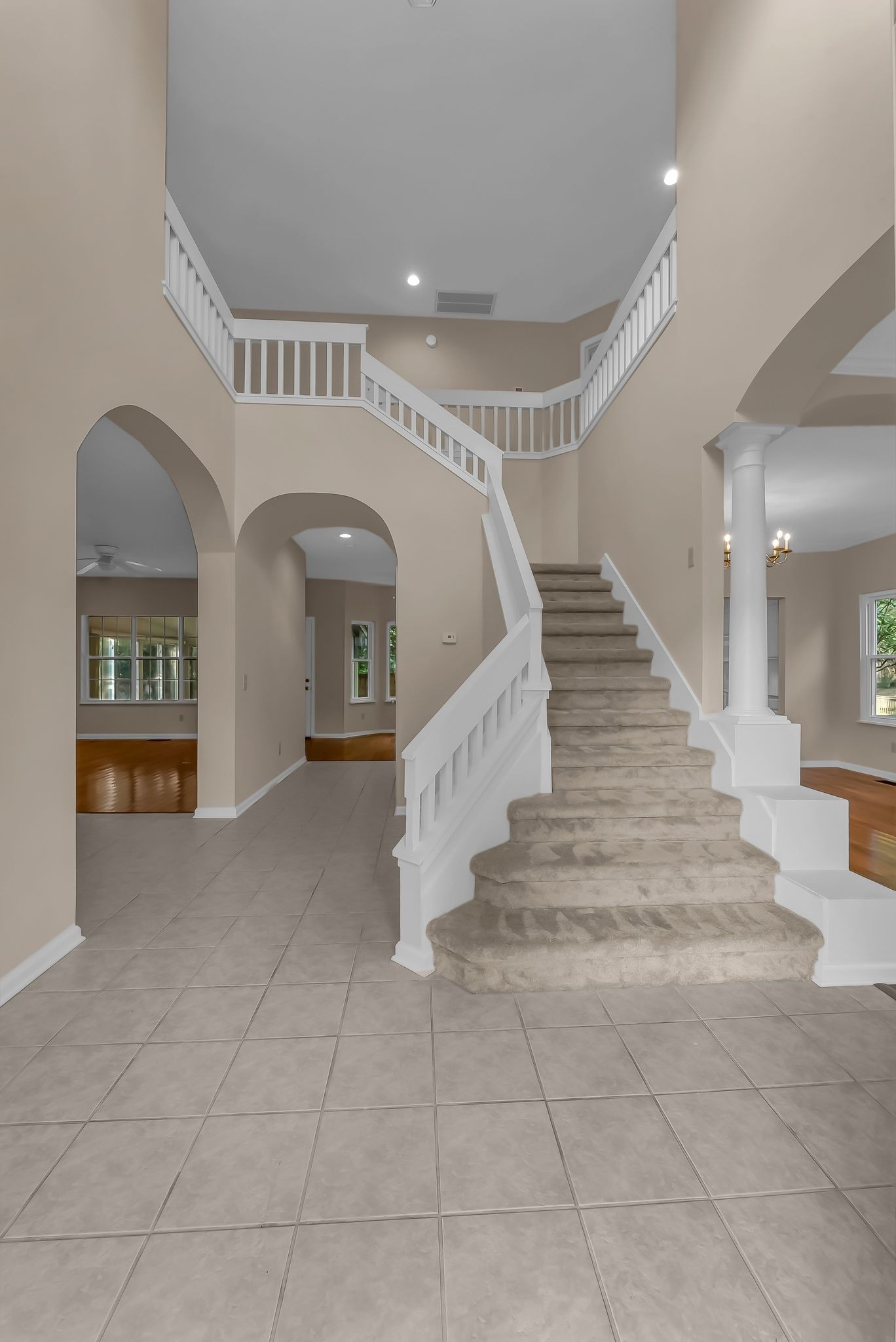 Image 4 of 5 For 207 Pine Avenue 100, 200,