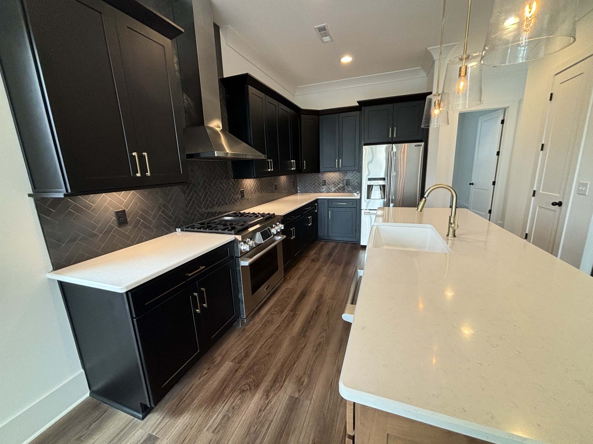 Image 17 of 28 For 707-709 26th Street