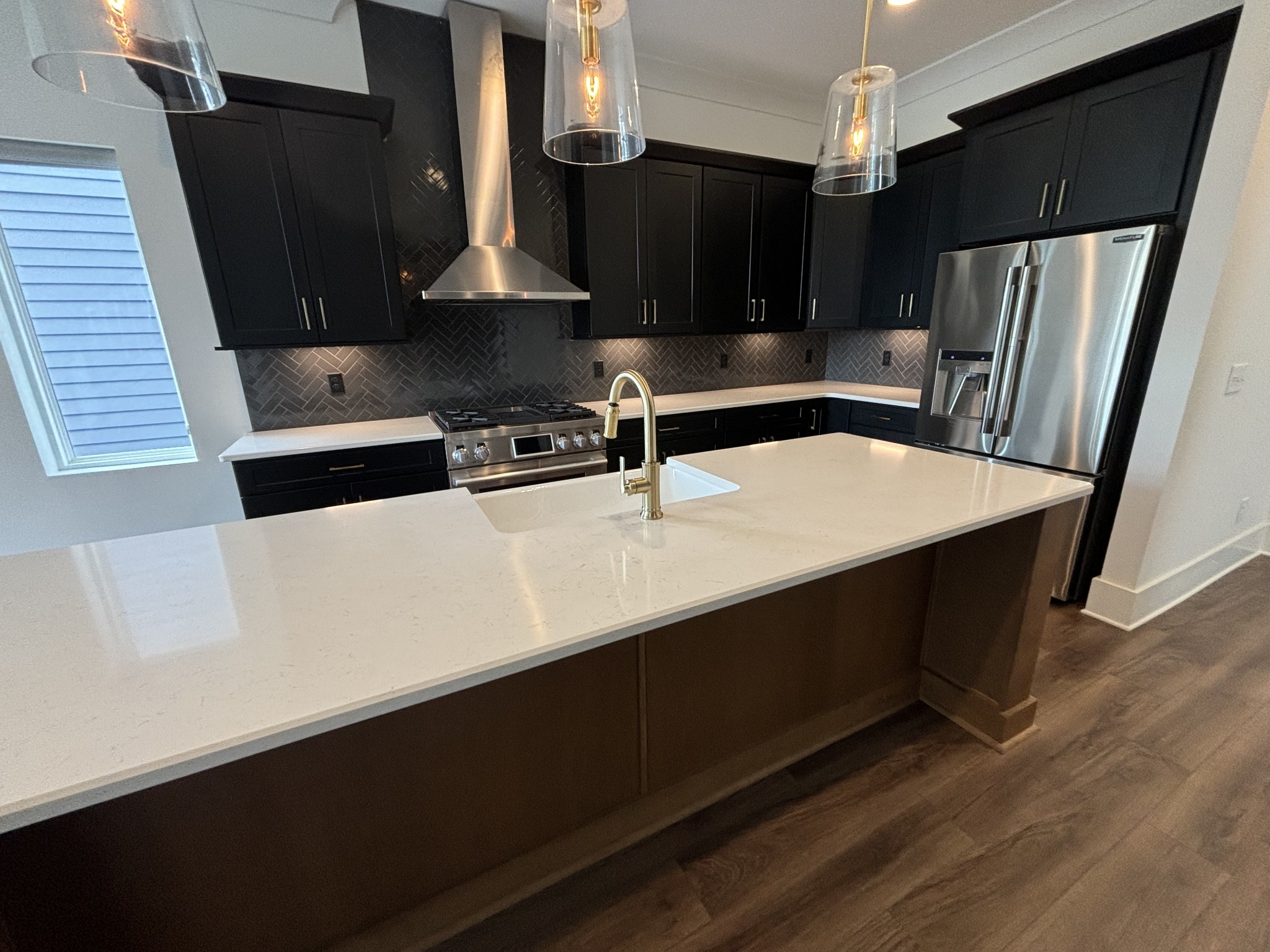 Image 18 of 28 For 707-709 26th Street