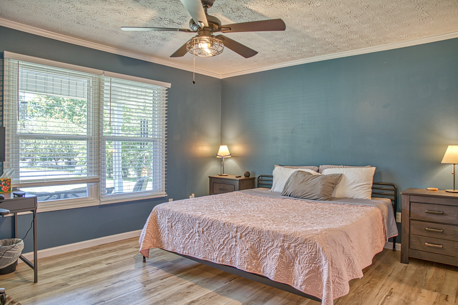 Image 17 of 70 For 5916 111th Place Road