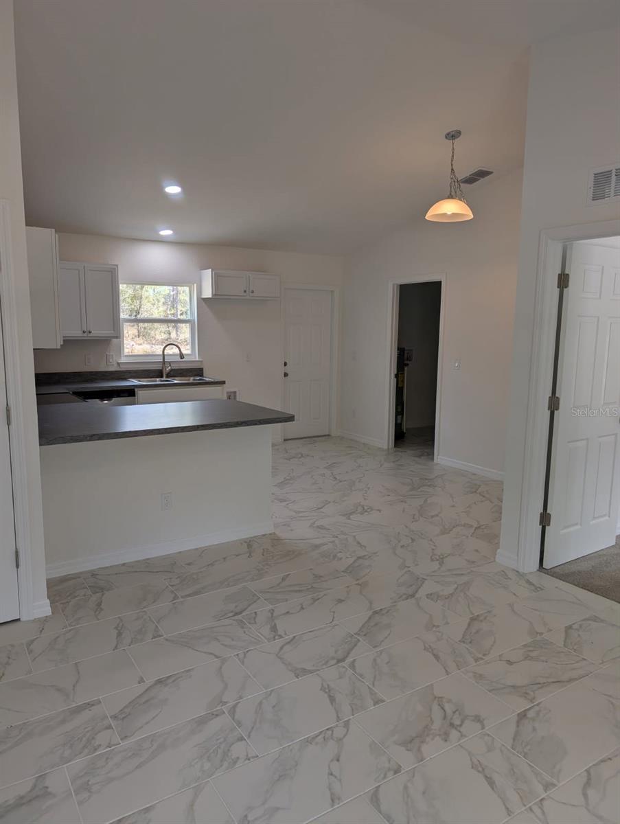 Image 4 of 7 For 10851 136th Avenue