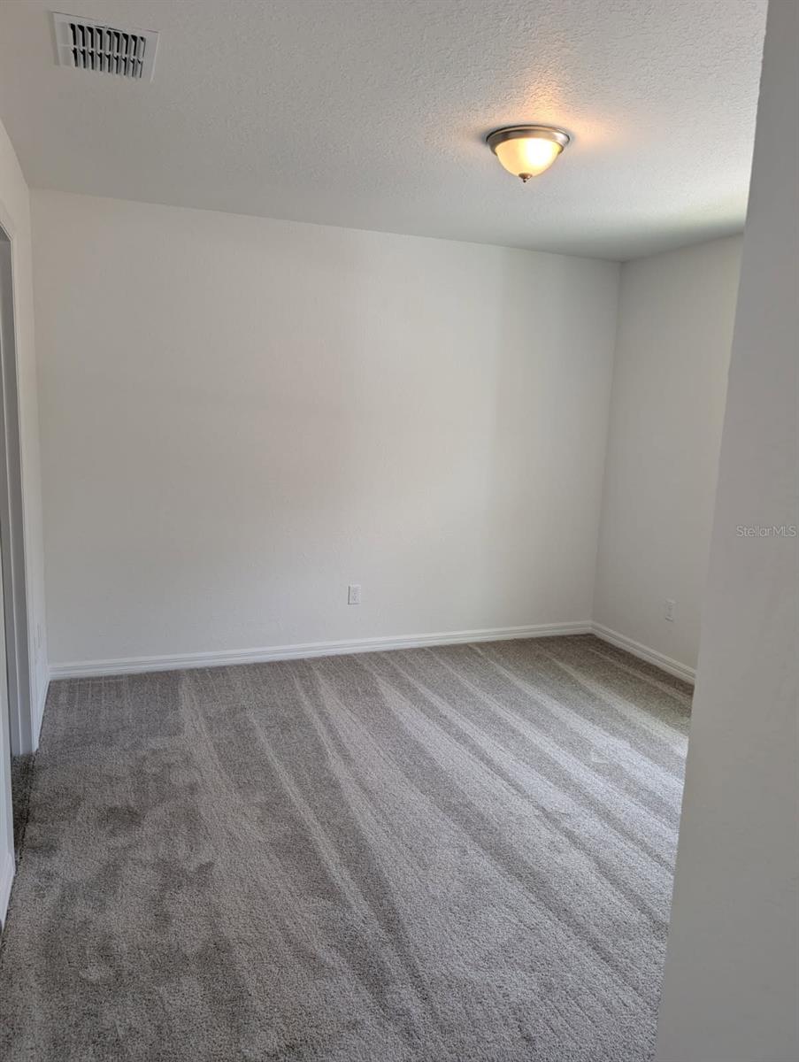 Image 6 of 7 For 10851 136th Avenue