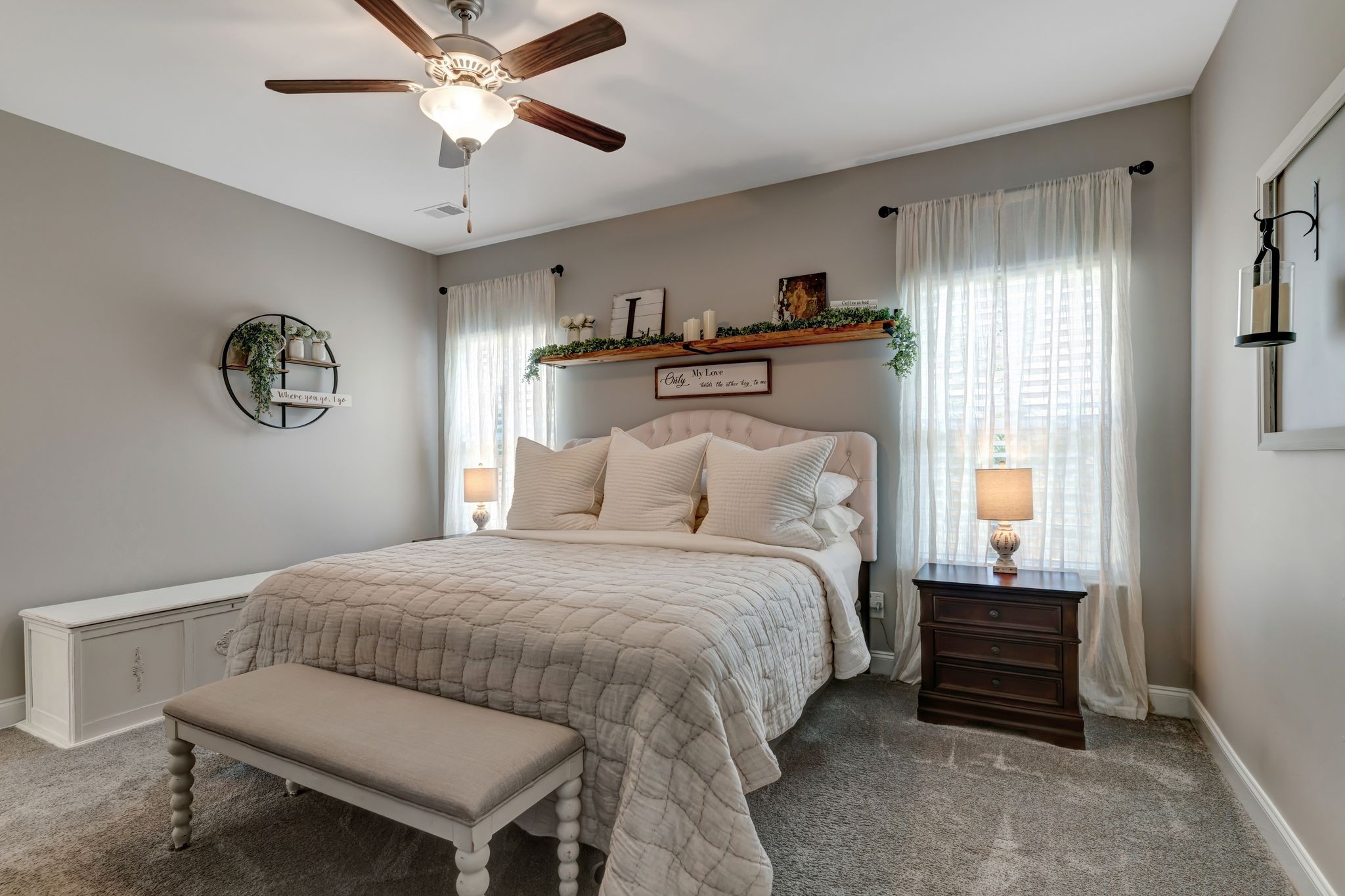 Listing photo id 11 for 875 Ludlum Street