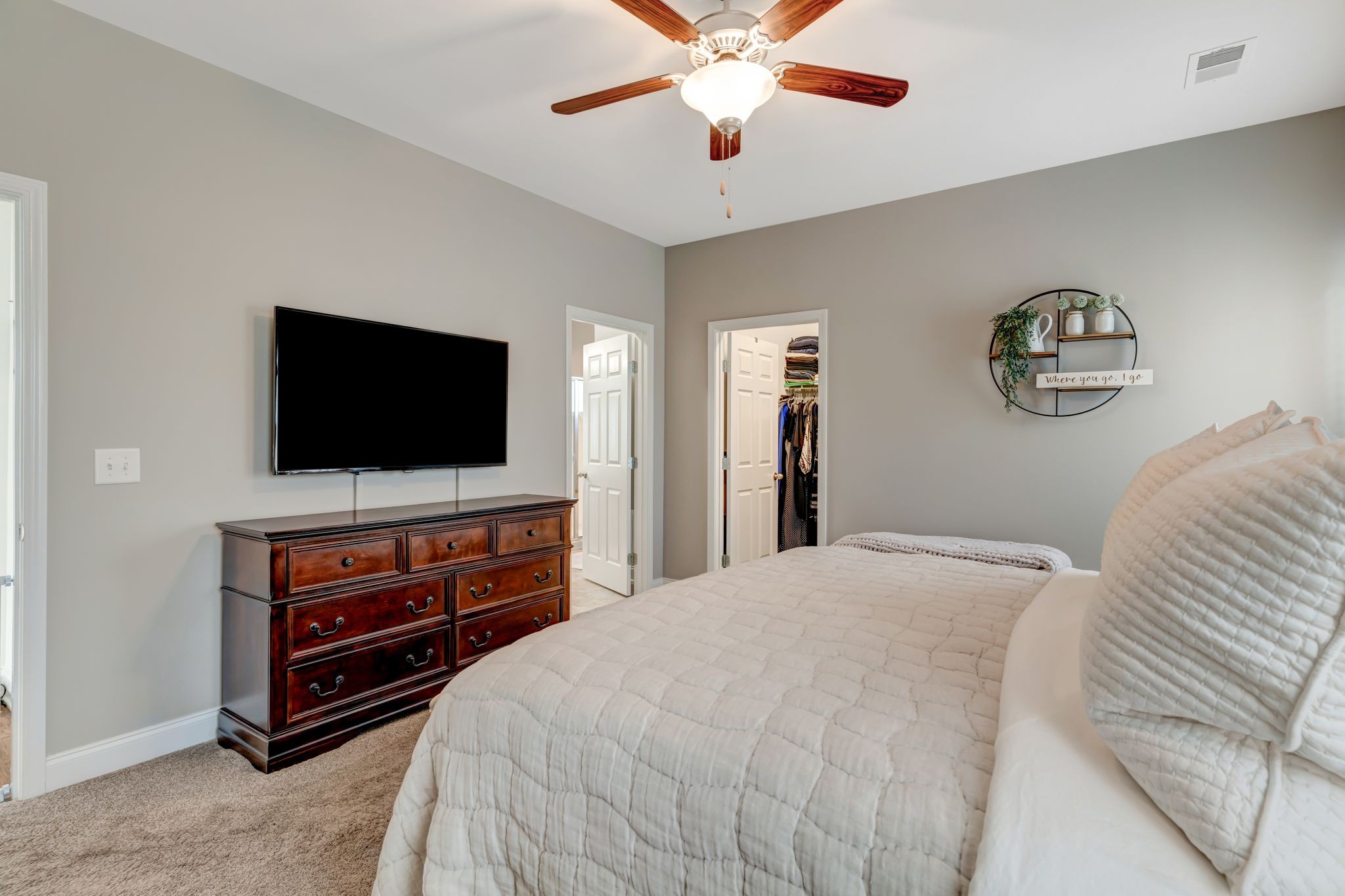 Listing photo id 12 for 875 Ludlum Street