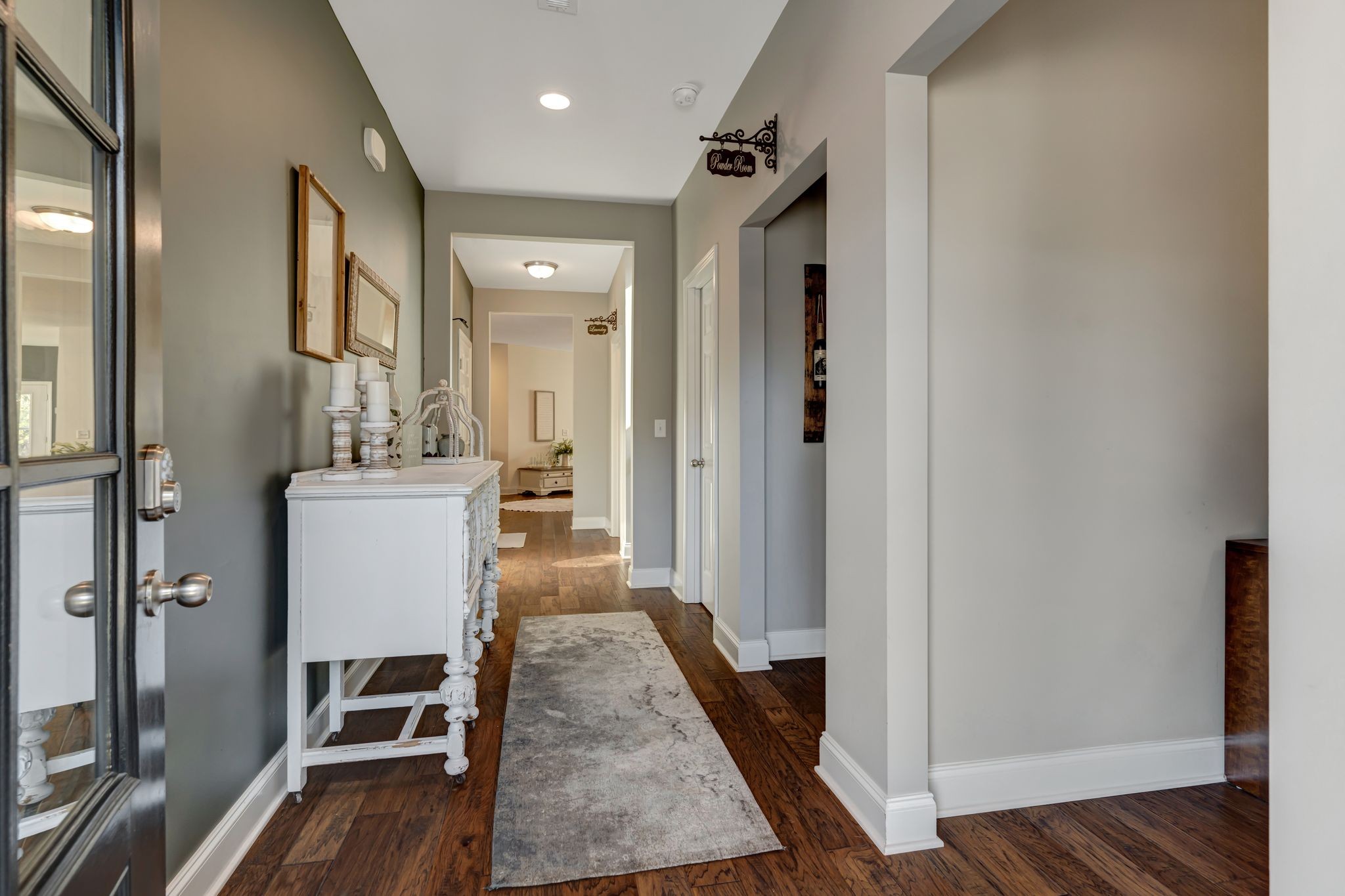 Listing photo id 1 for 875 Ludlum Street