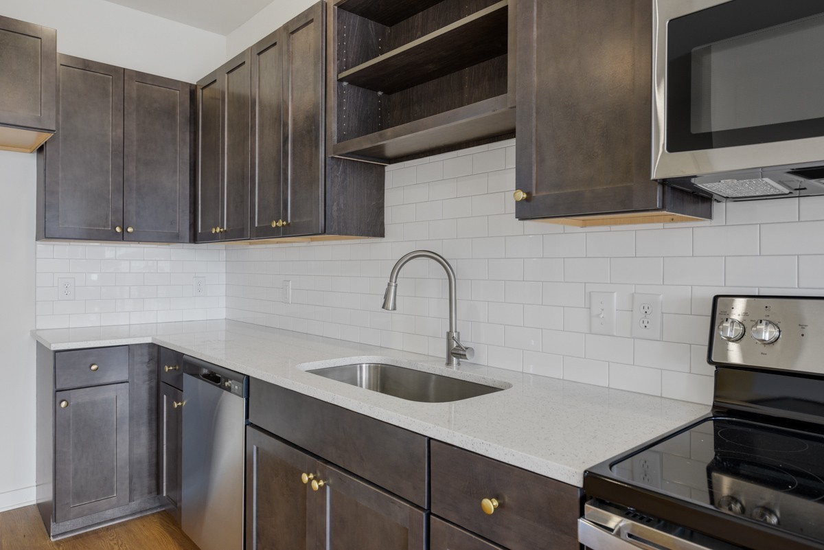 Image 3 of 30 For 251 59th Avenue
