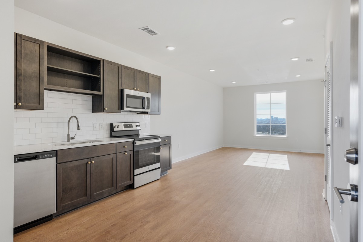 Image 6 of 30 For 251 59th Avenue