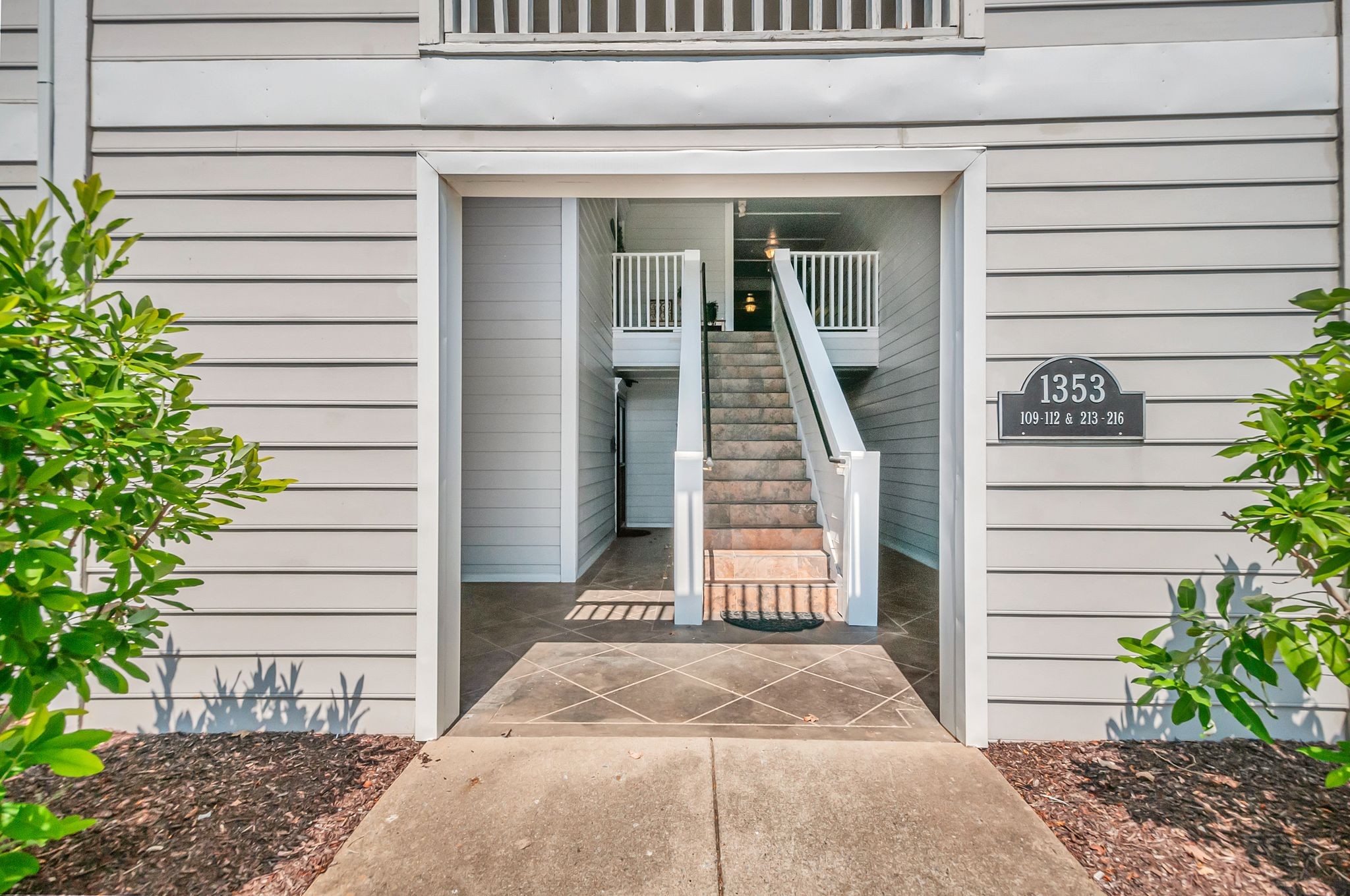 Image 4 of 89 For 118 Tuscawilla Avenue