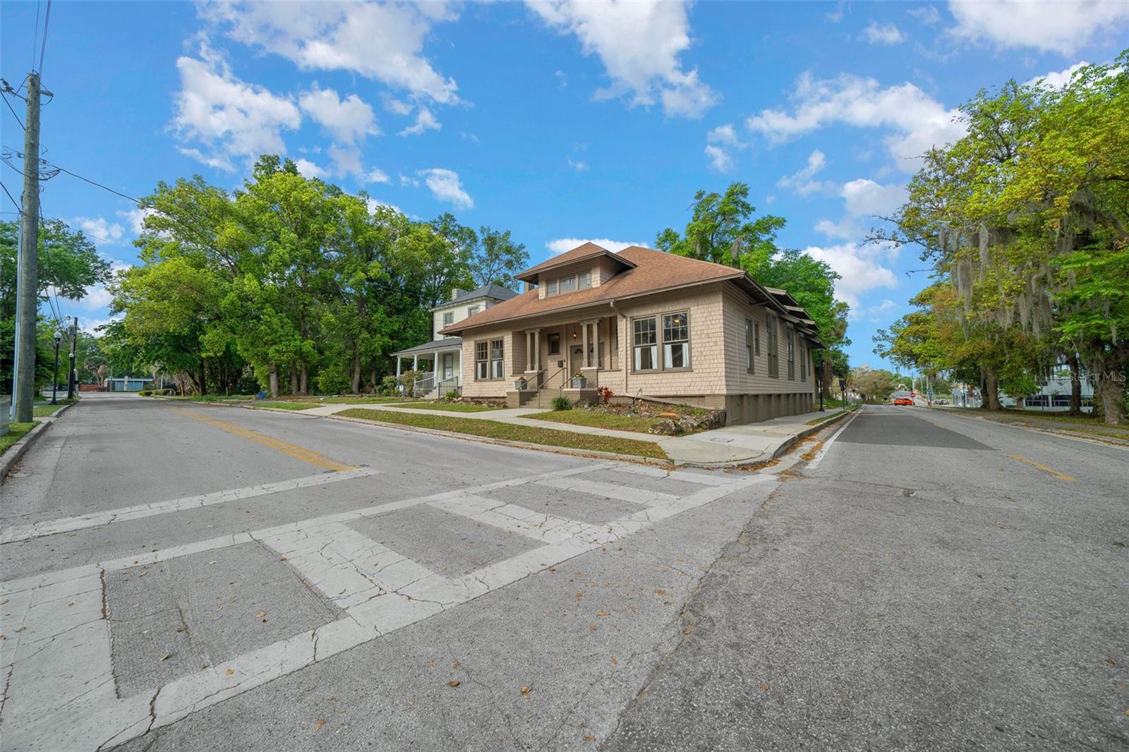 Image 42 of 89 For 118 Tuscawilla Avenue