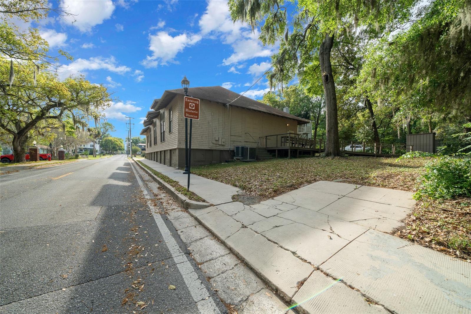 Image 46 of 89 For 118 Tuscawilla Avenue
