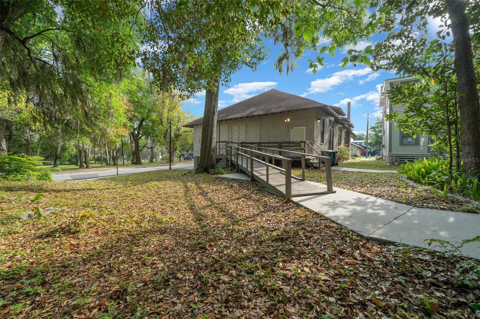 Image 48 of 89 For 118 Tuscawilla Avenue