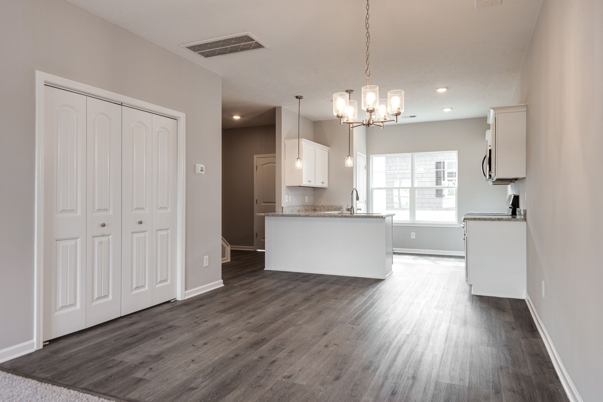 Listing photo id 10 for 397 Homeway Loop