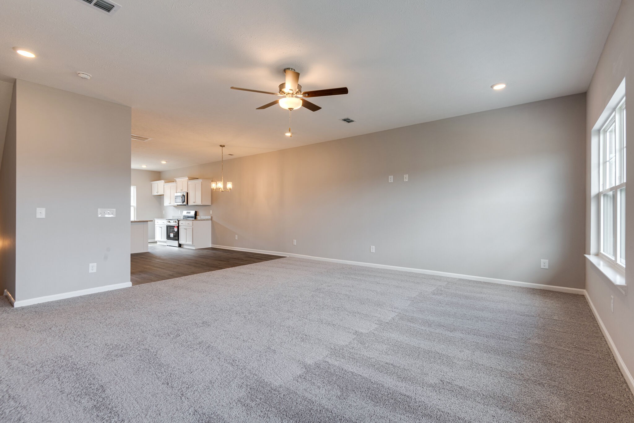 Listing photo id 4 for 397 Homeway Loop